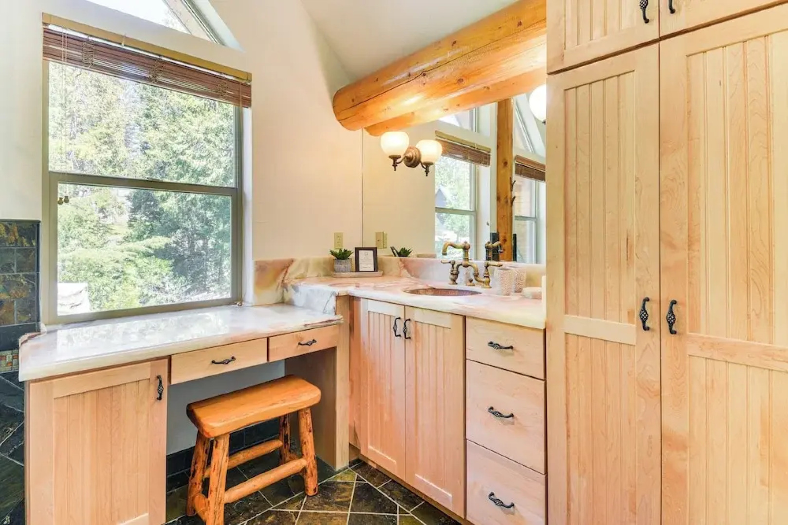 2 Cabins: Group & Family Getaway in Arnold!