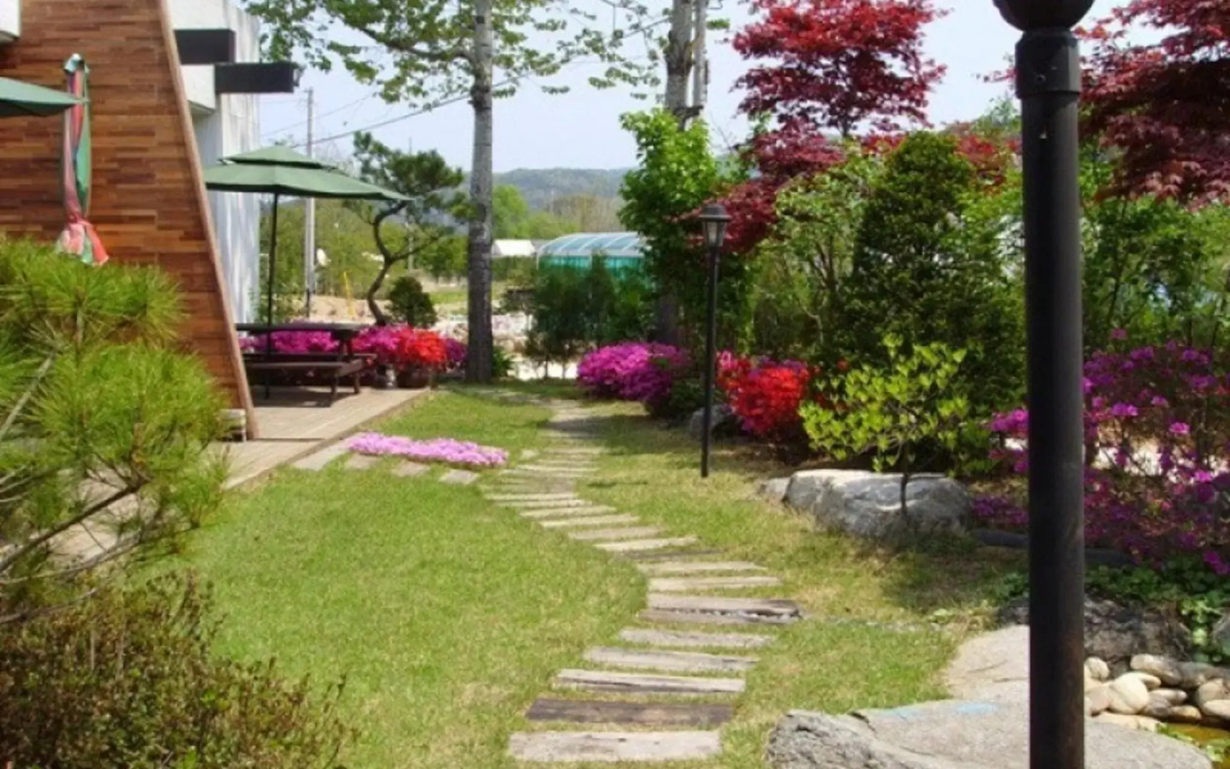 Yangpyeong Hayandohwaji Pension