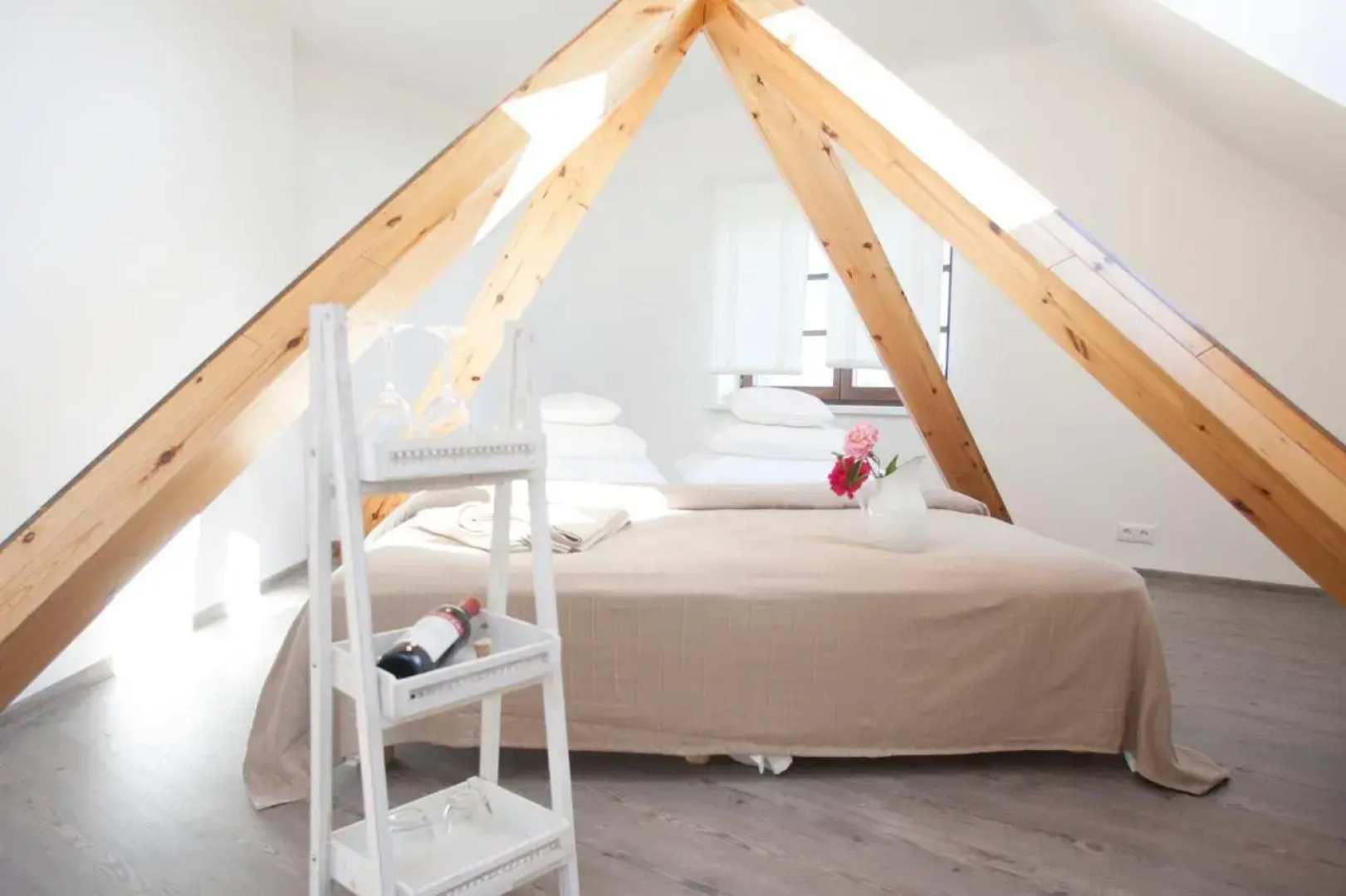 Luscher & Matiesen Muhu Winehouse