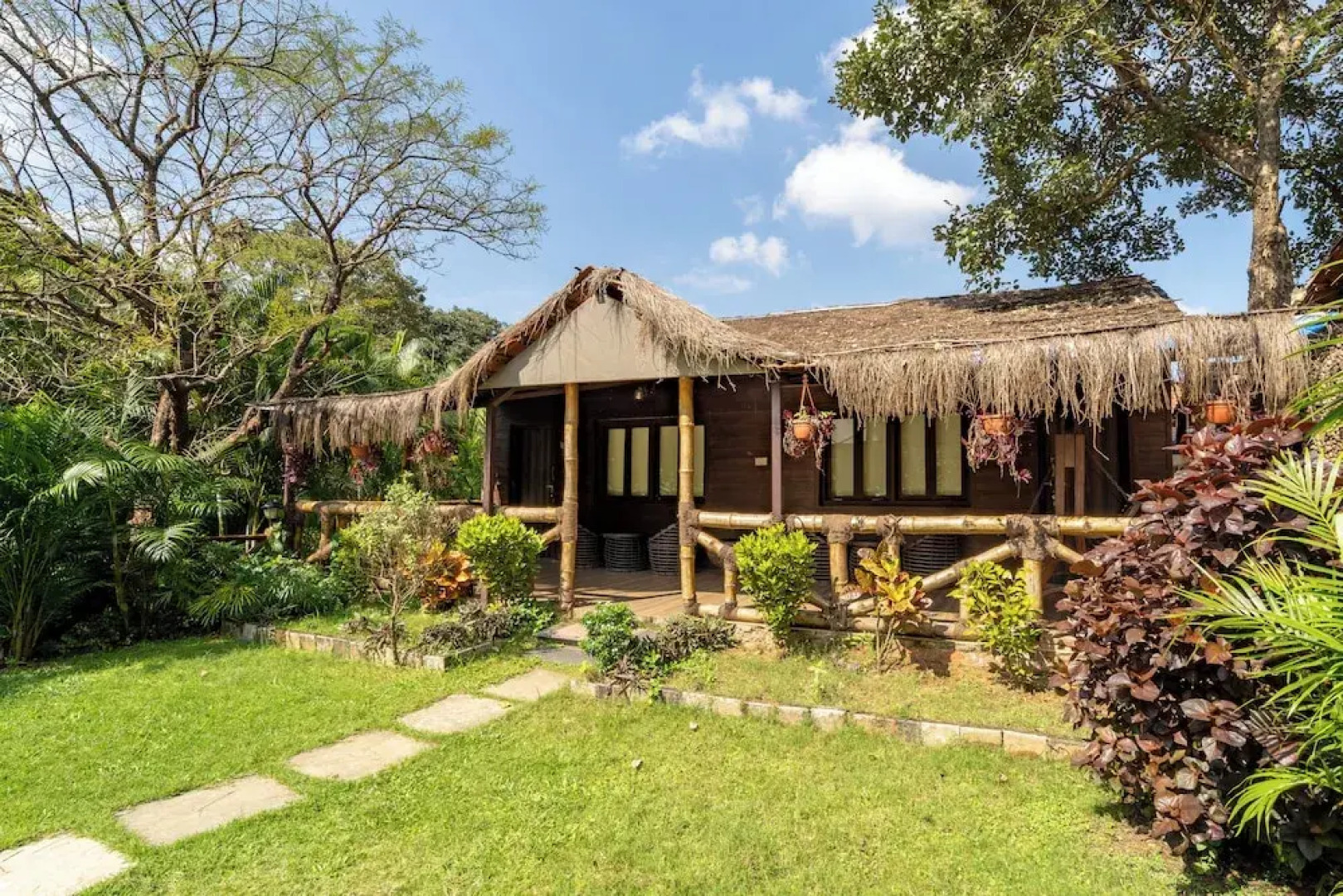 Shangri La Jungle Resort