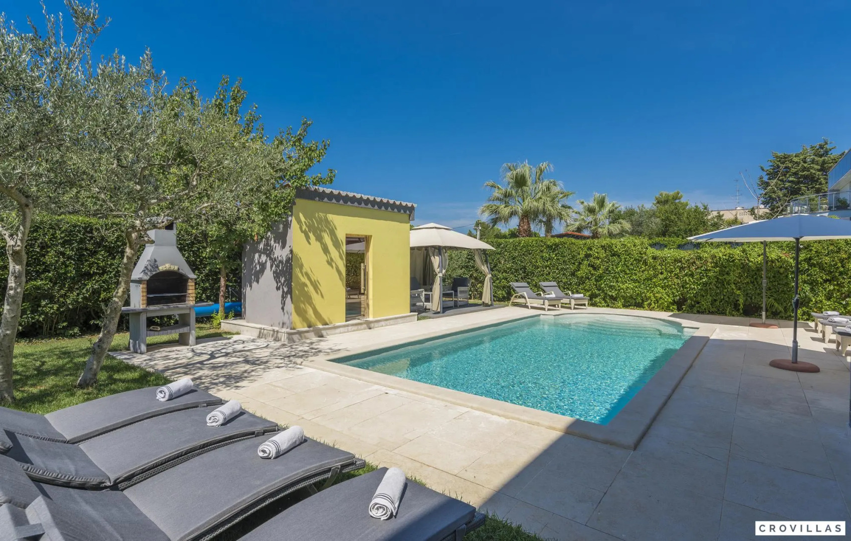 Happy in Fazana with 5 bedrooms and 1 bathrooms