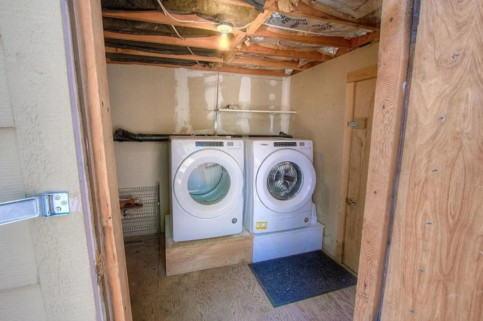 Awesome Dawson 1 Bedroom Condo by RedAwning