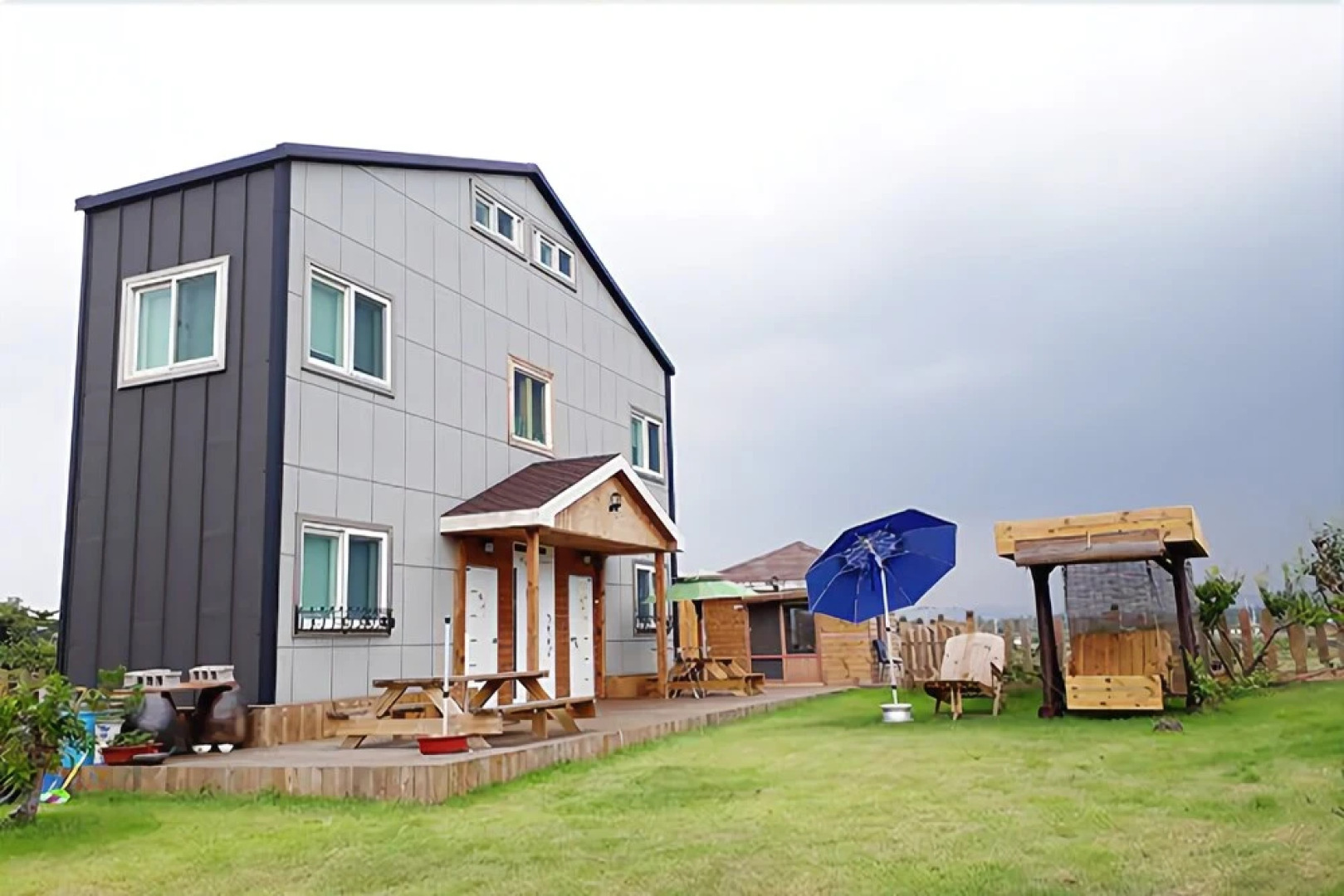 Jeju Kkamang House Pension