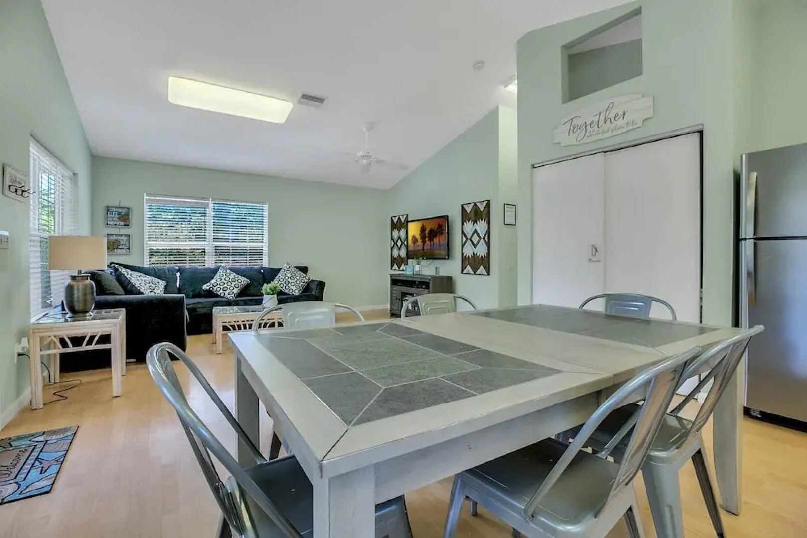 4BR Beach-Central Duplex by RedAwning