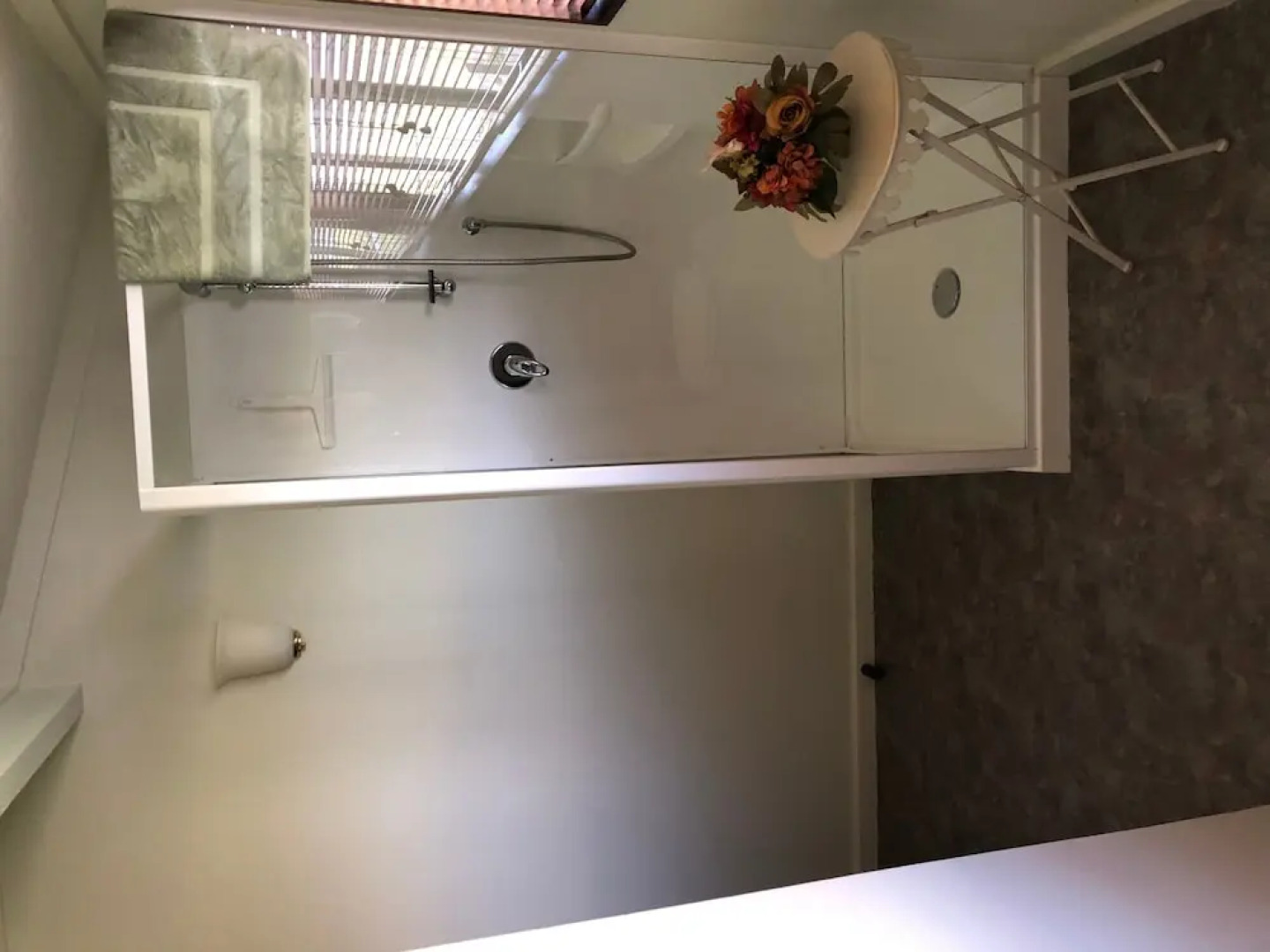 Chartre' Manor Bed & Breakfast