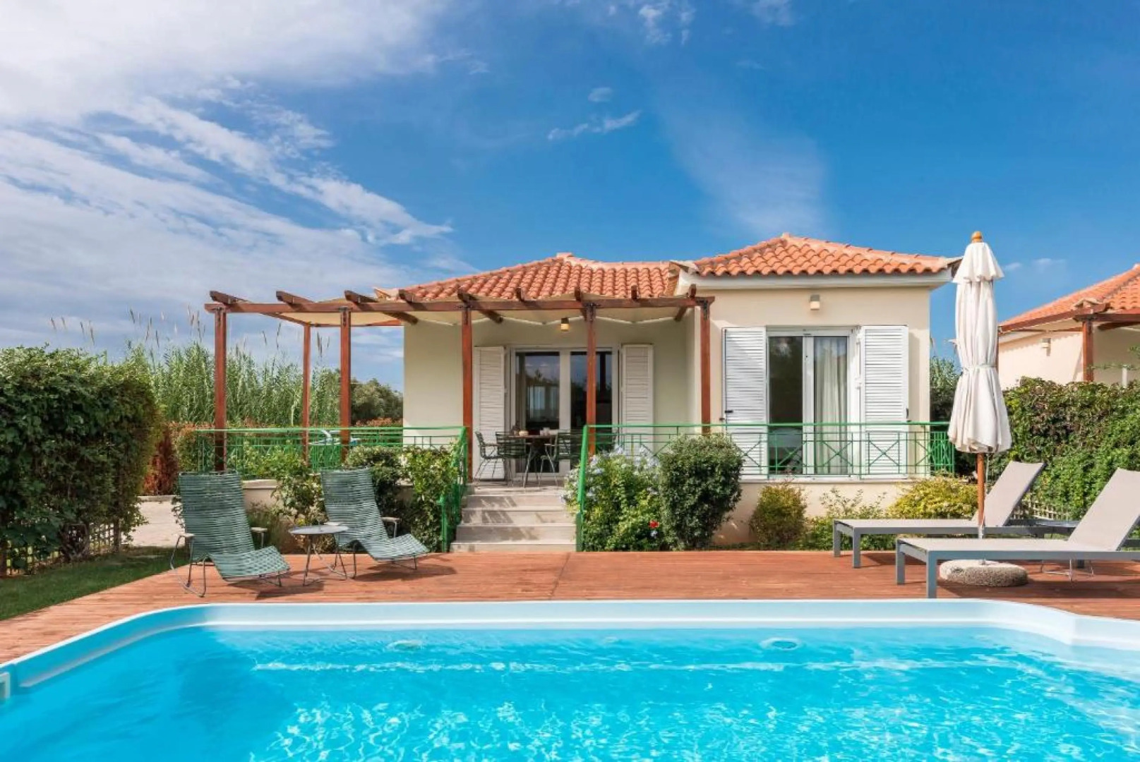 Artemis, Villa With Pool 250m To The Beach