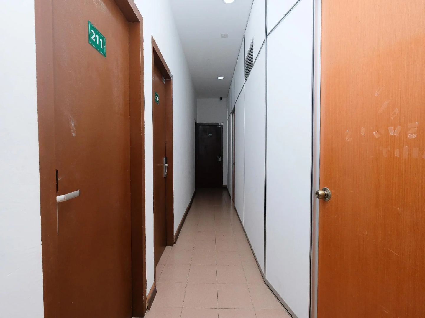 OYO 850 Gold Star Hotel