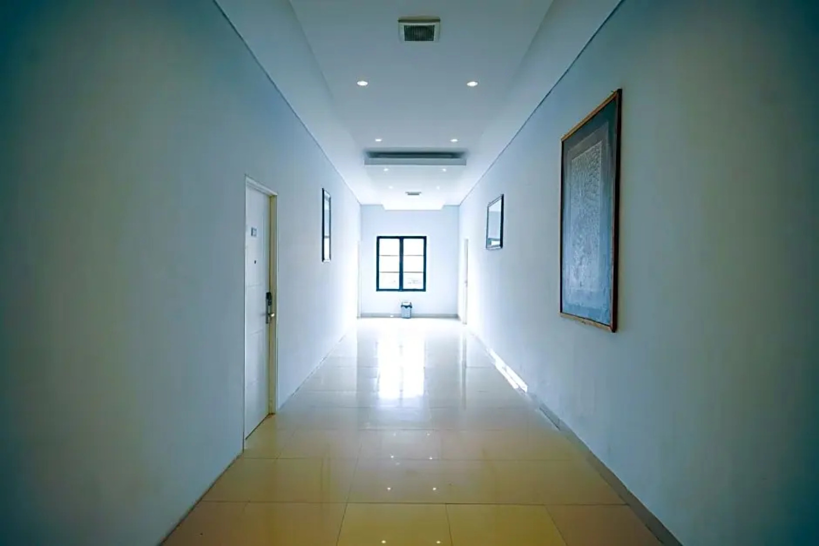 RedDoorz Premium @ Raja Hostel Syariah Lampung