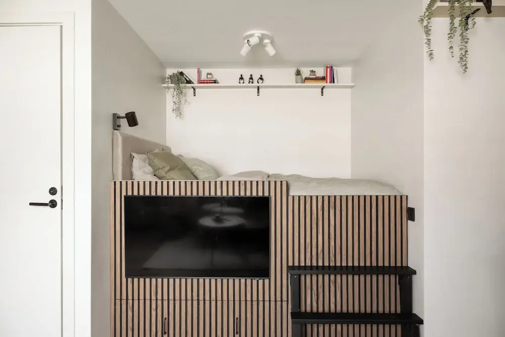 Home Away Apartments