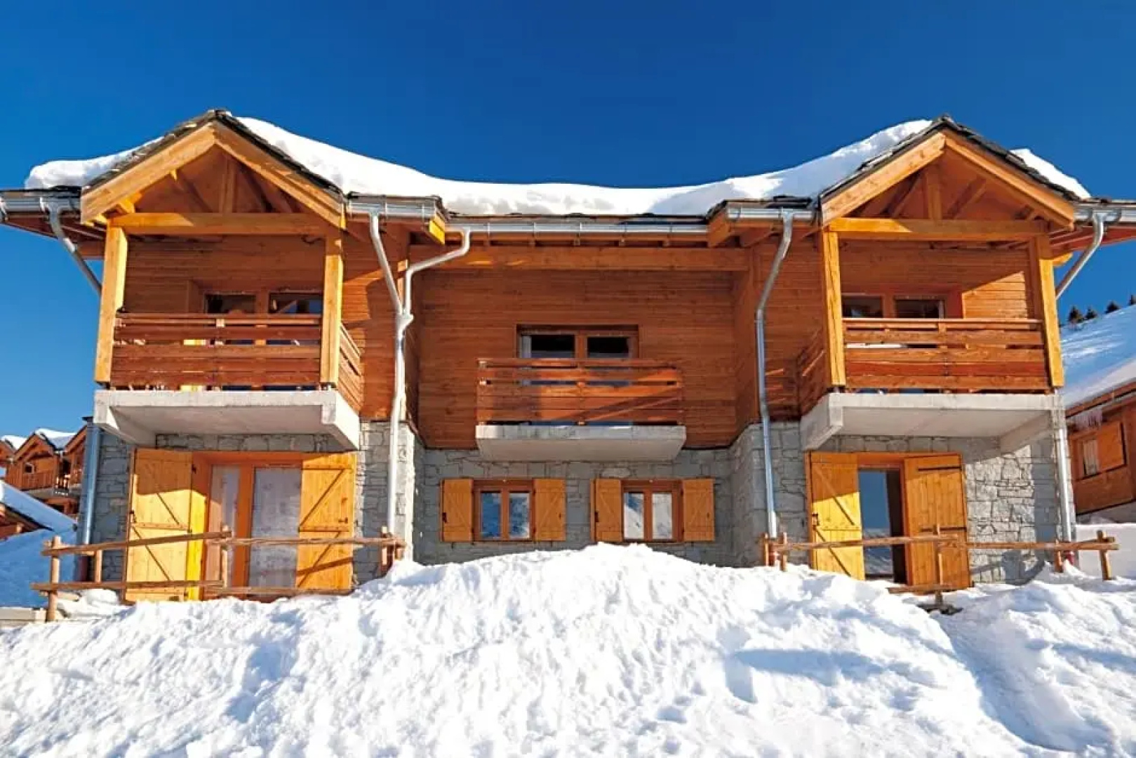 Skissim Select - Chalets Le Grand Panorama II 3* by Travelski