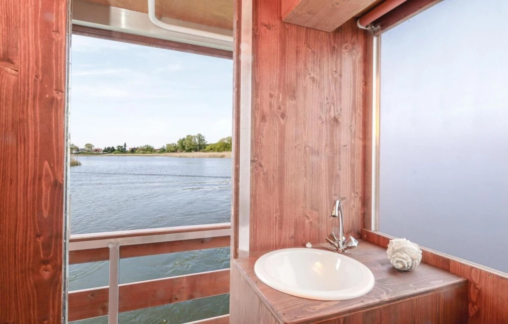 Awesome Ship/boat in Neustrelitz With 2 Bedrooms and Wifi