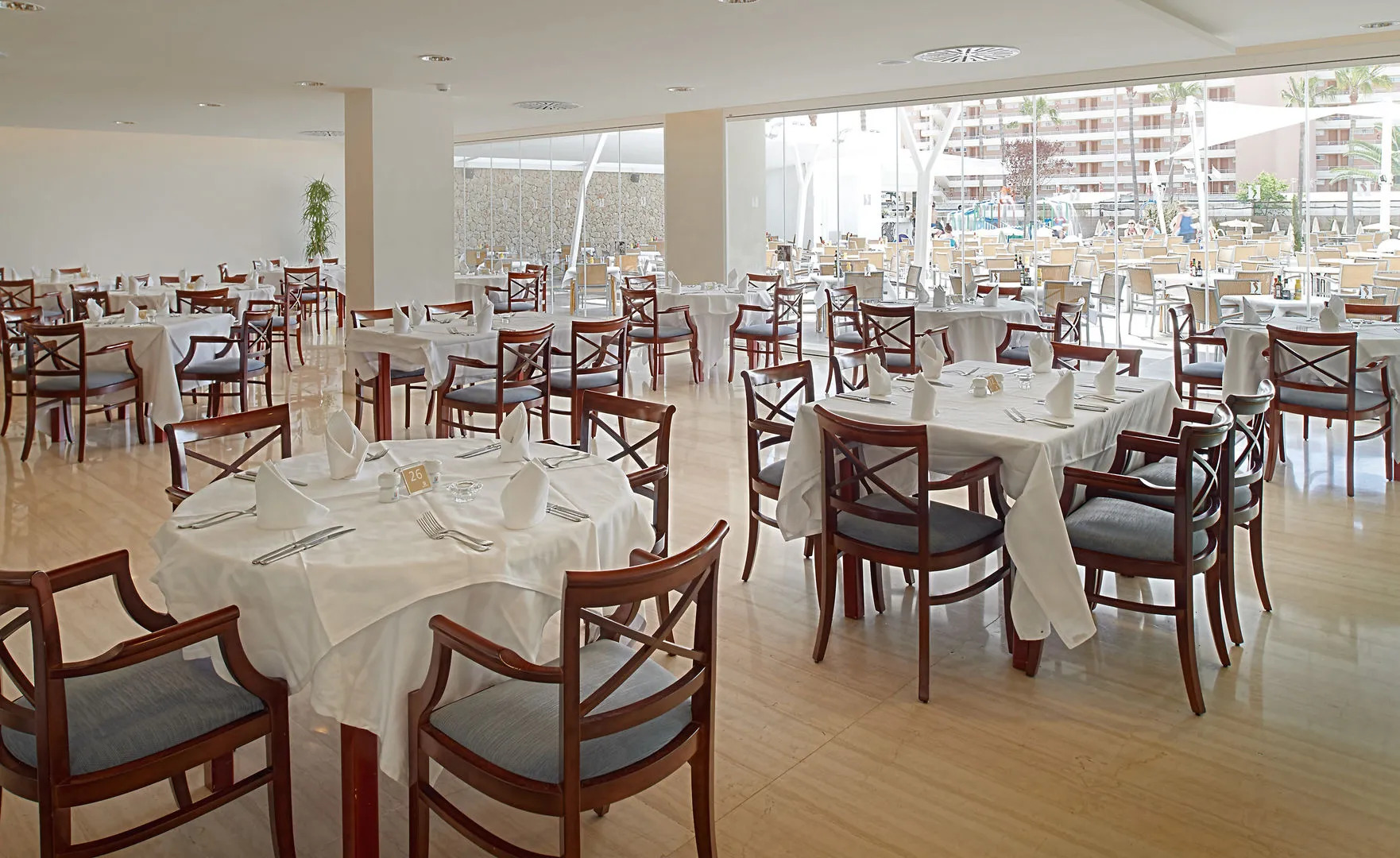 Hipotels Coma Gran Aparthotel