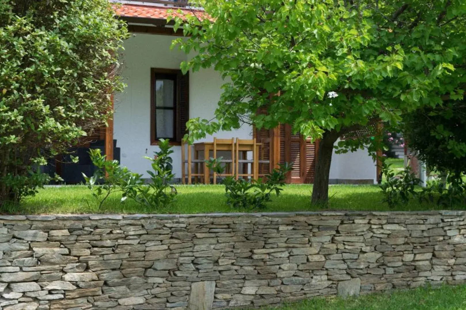 "The red kitchen" family house at kalyves