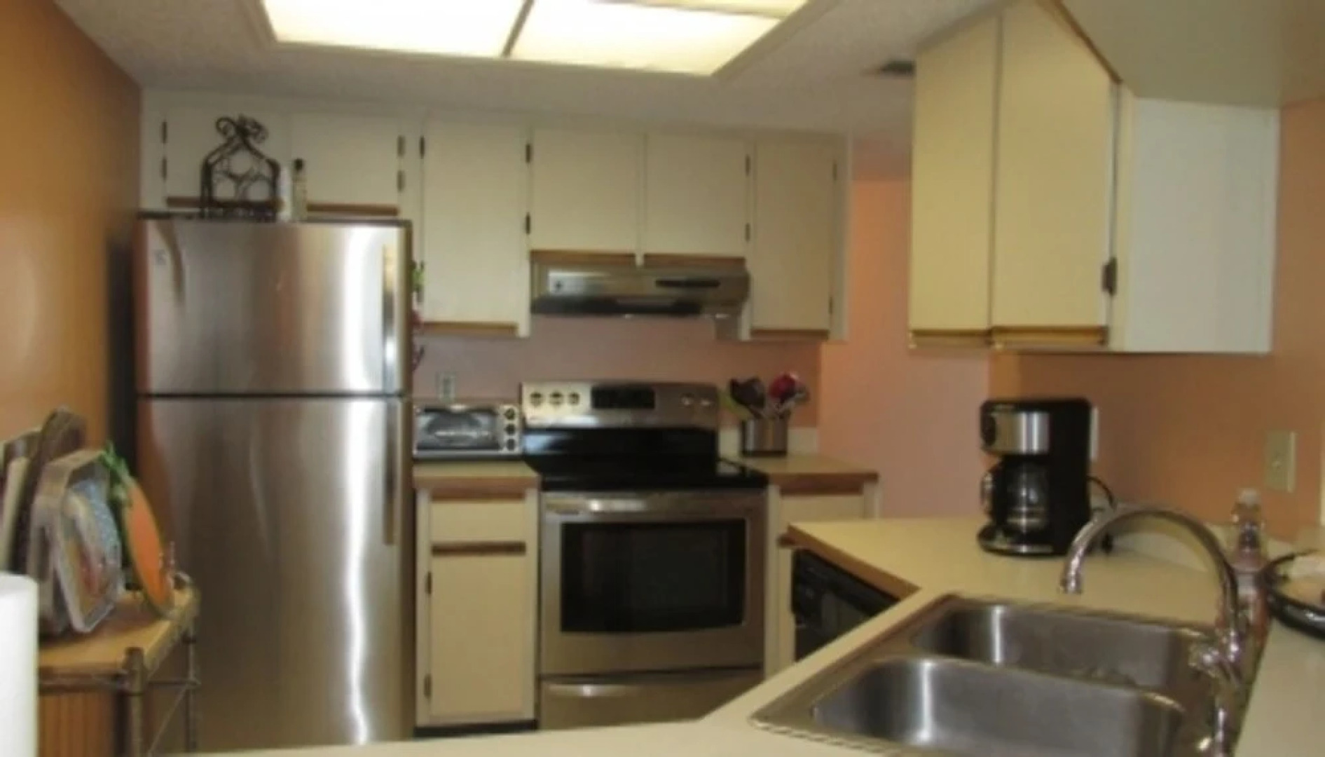 Located on Traffic Free Beach - 2 BR 2 BA - South Point Condominiums 4