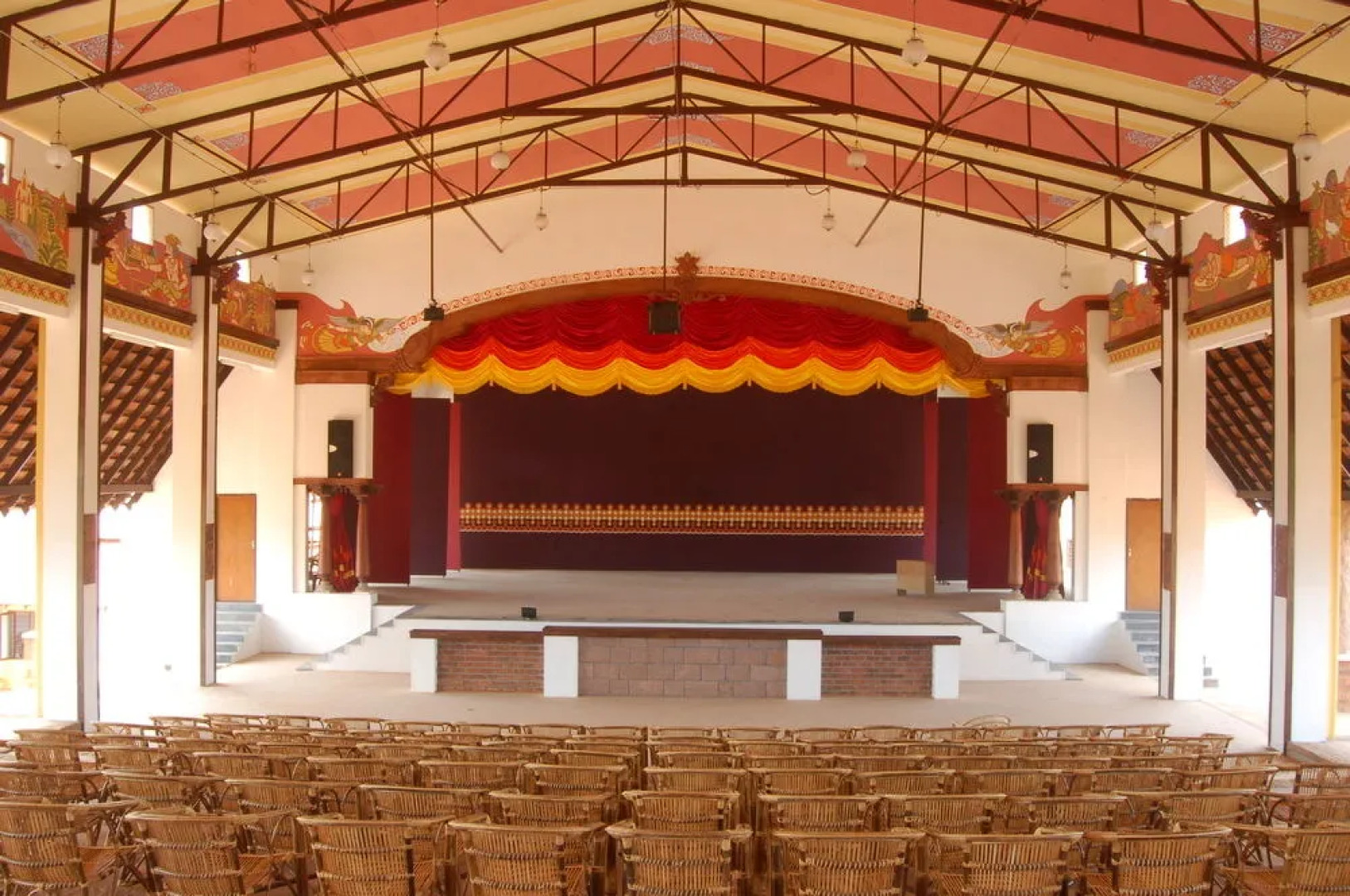 Kadambavanam Ethnic Village Resort