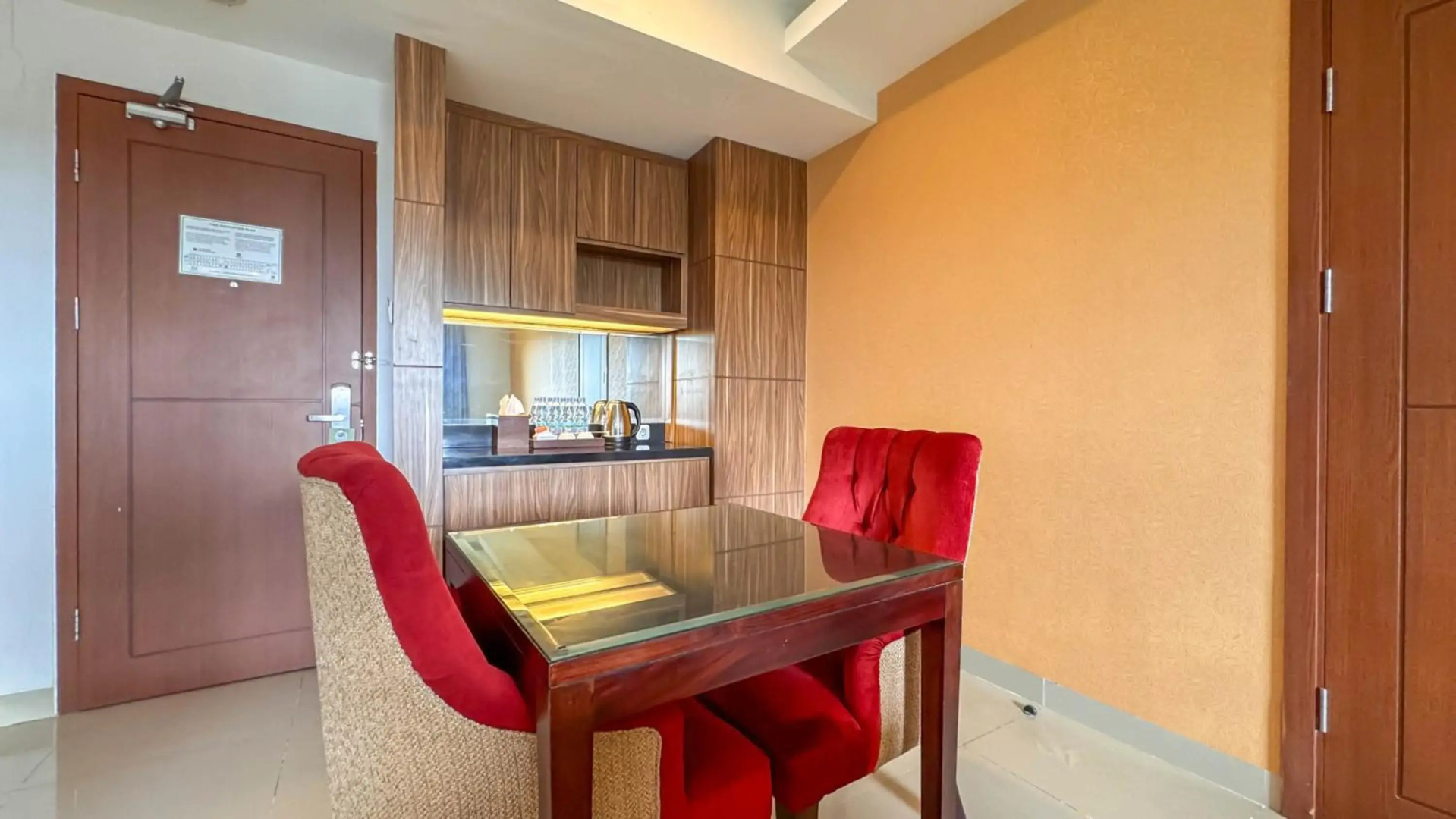 Lorin Dwangsa Solo Hotel