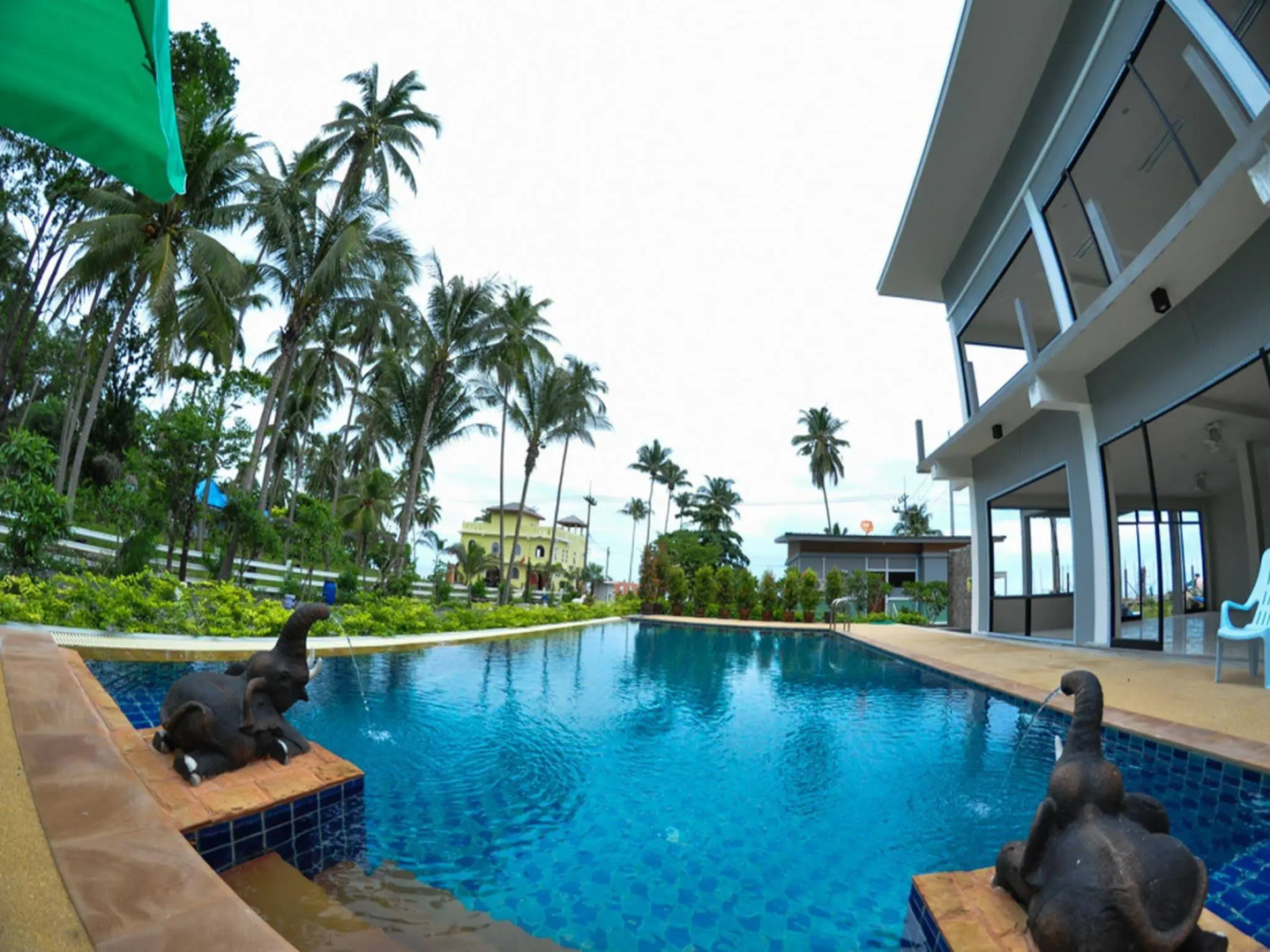 Phangpring Beach Resort