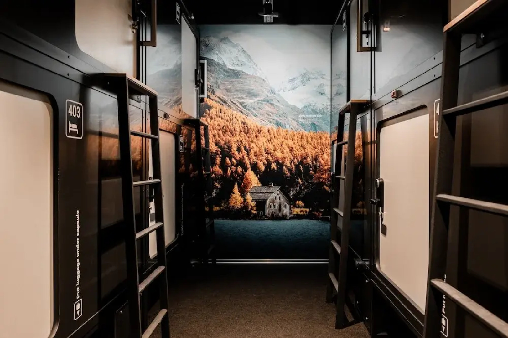 Capsule Hotel - Zurich Airport