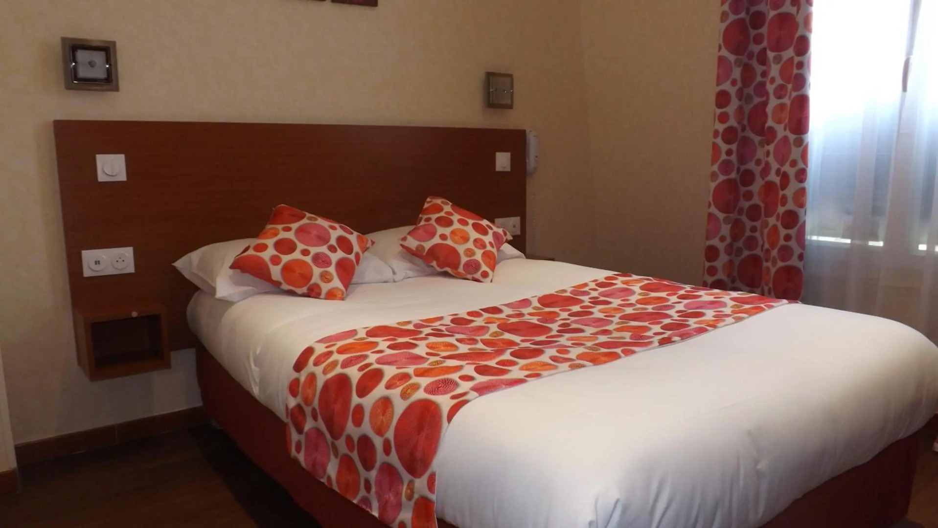 Hôtel de la Place des Alpes