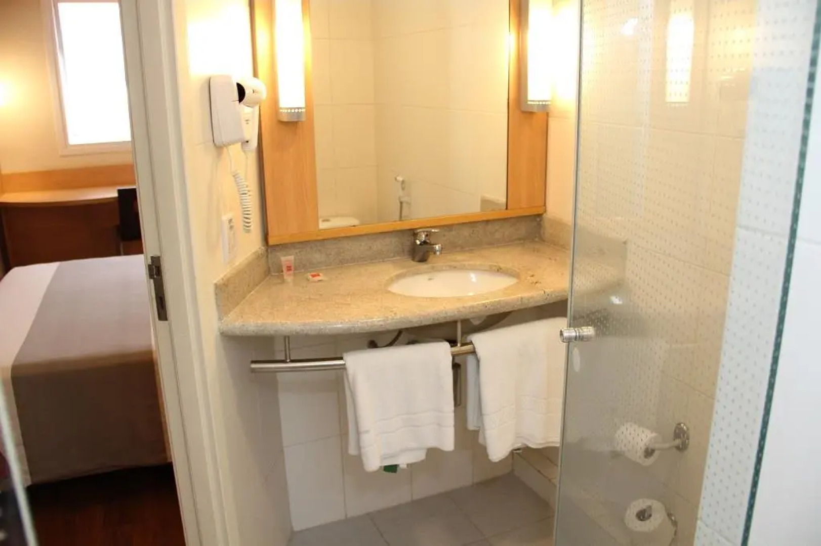 ibis Montes Claros Shopping