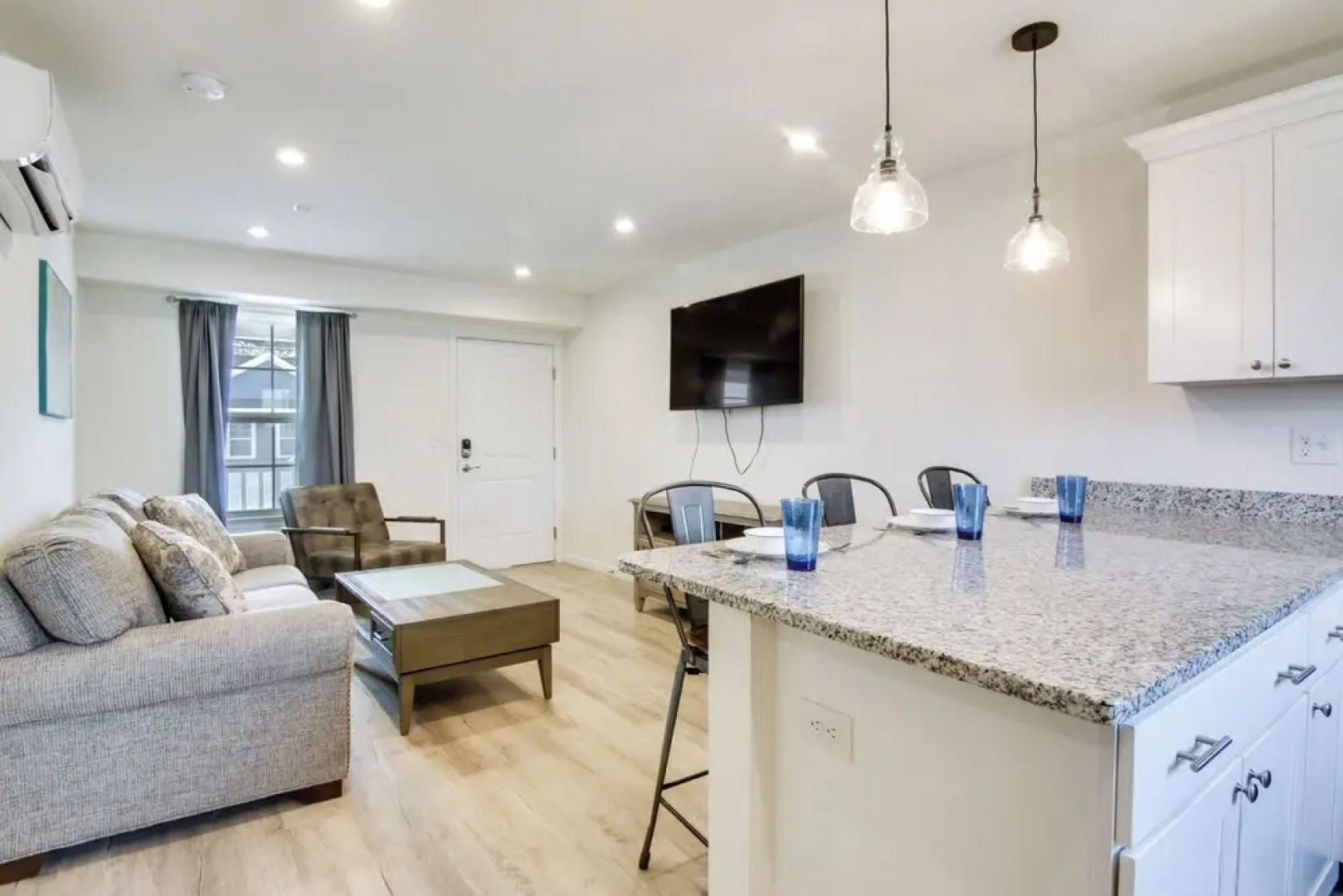 Community Pool Access: Rehoboth Beach Unit!