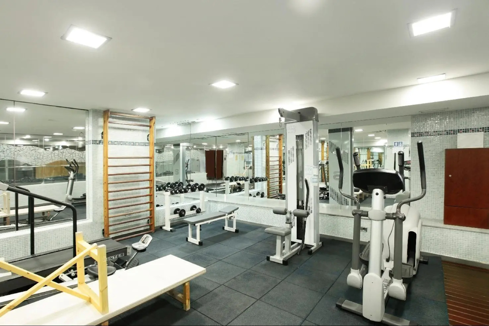 Prestige Victoria Hotel