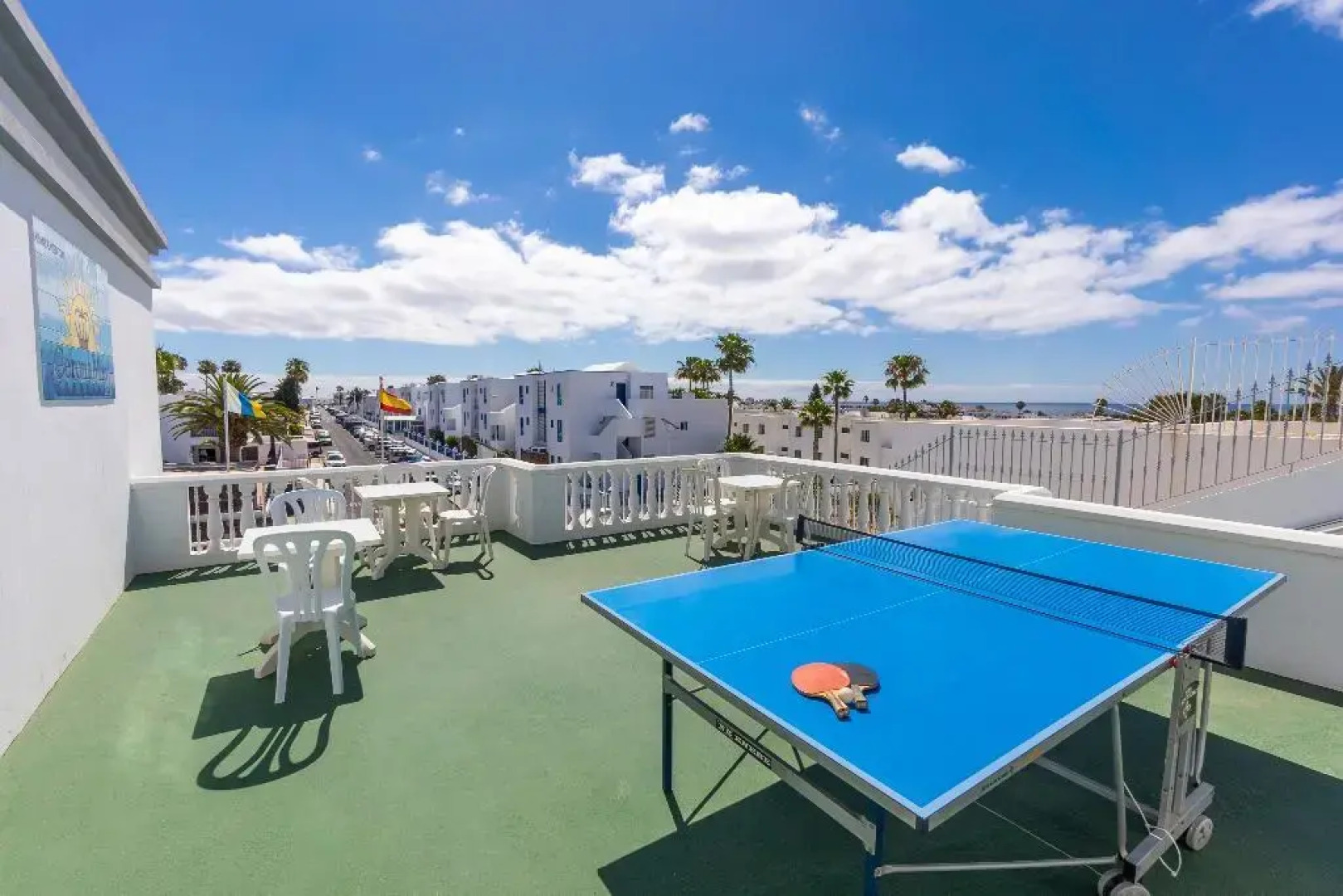 Apartamentos Corona Mar