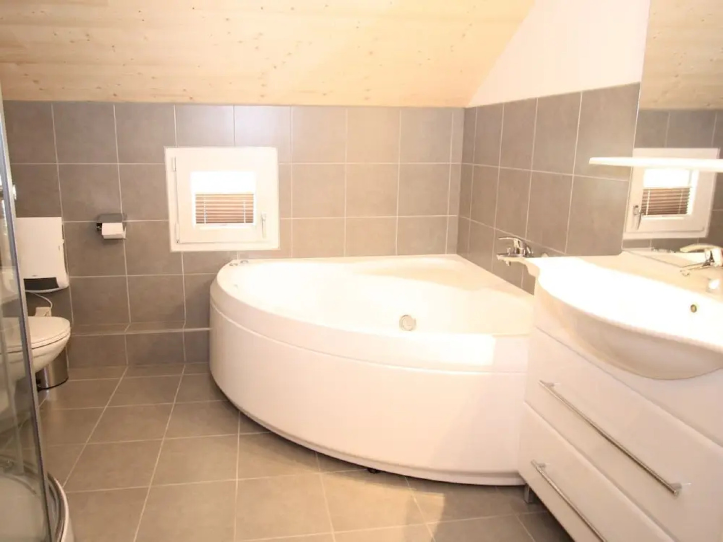 Wooden Chalet in Hohentauern with Sauna near Ski Area