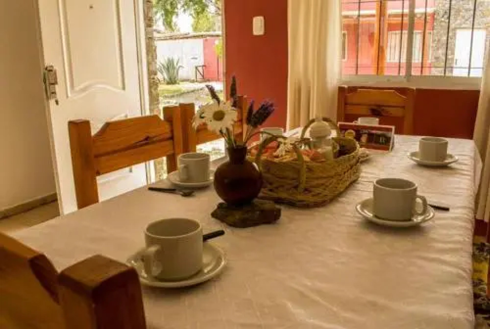 Cabanas Valles Calchaquies