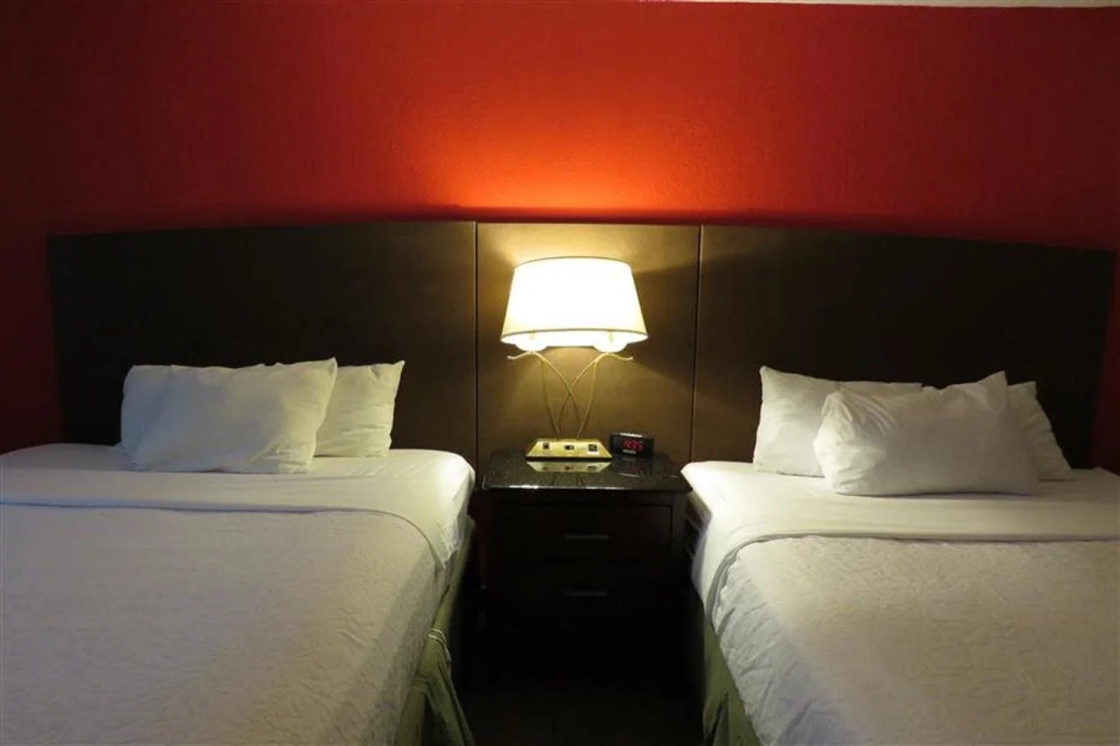 American Inn and Suites Ferndale