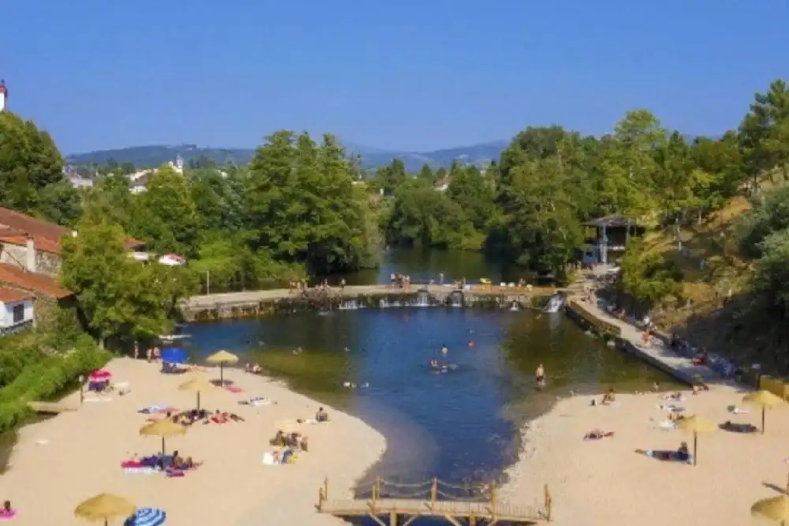 Coja Flores, Beautiful,river Beaches & Mountains