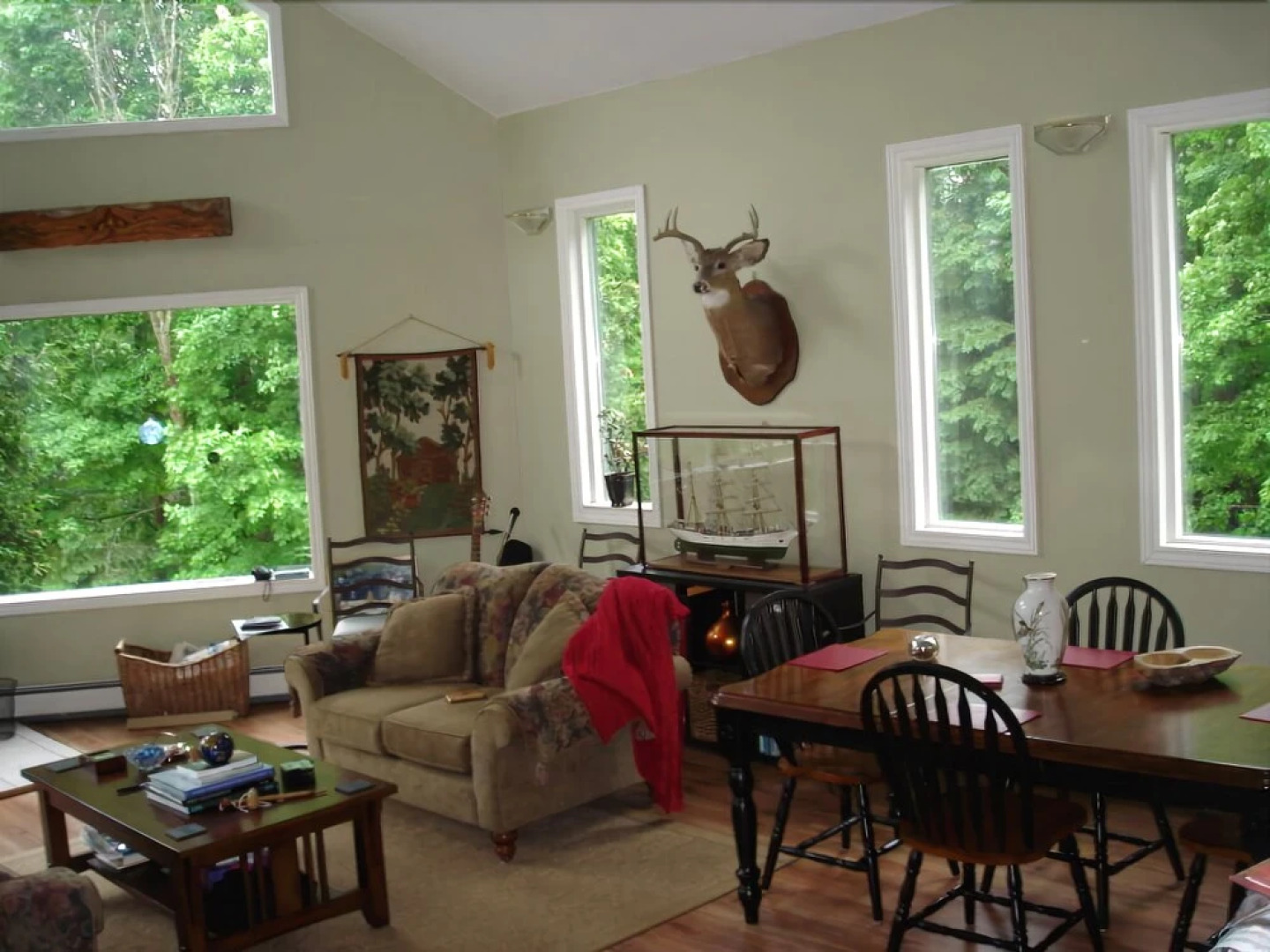 Elevate Rooms Chickadee Lodge