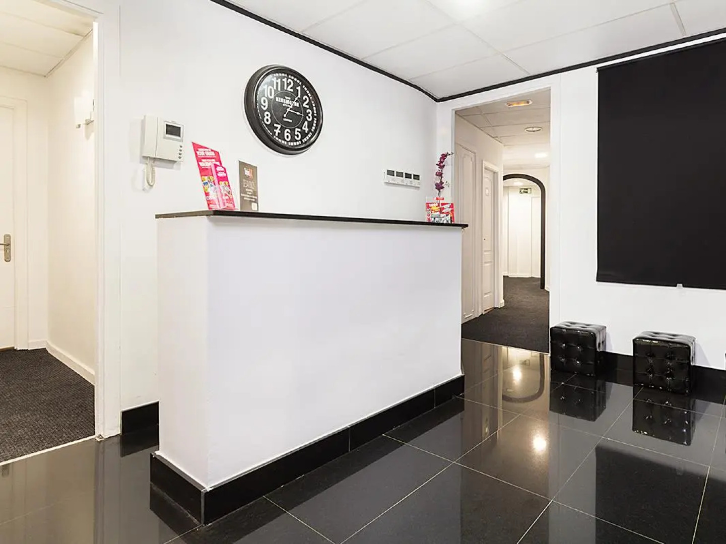 Hostal Gran Via 63 Rooms