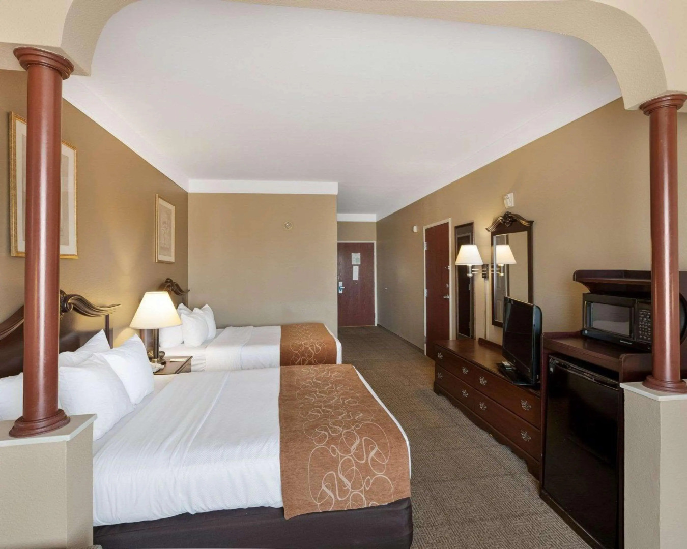 Comfort Suites Plainview