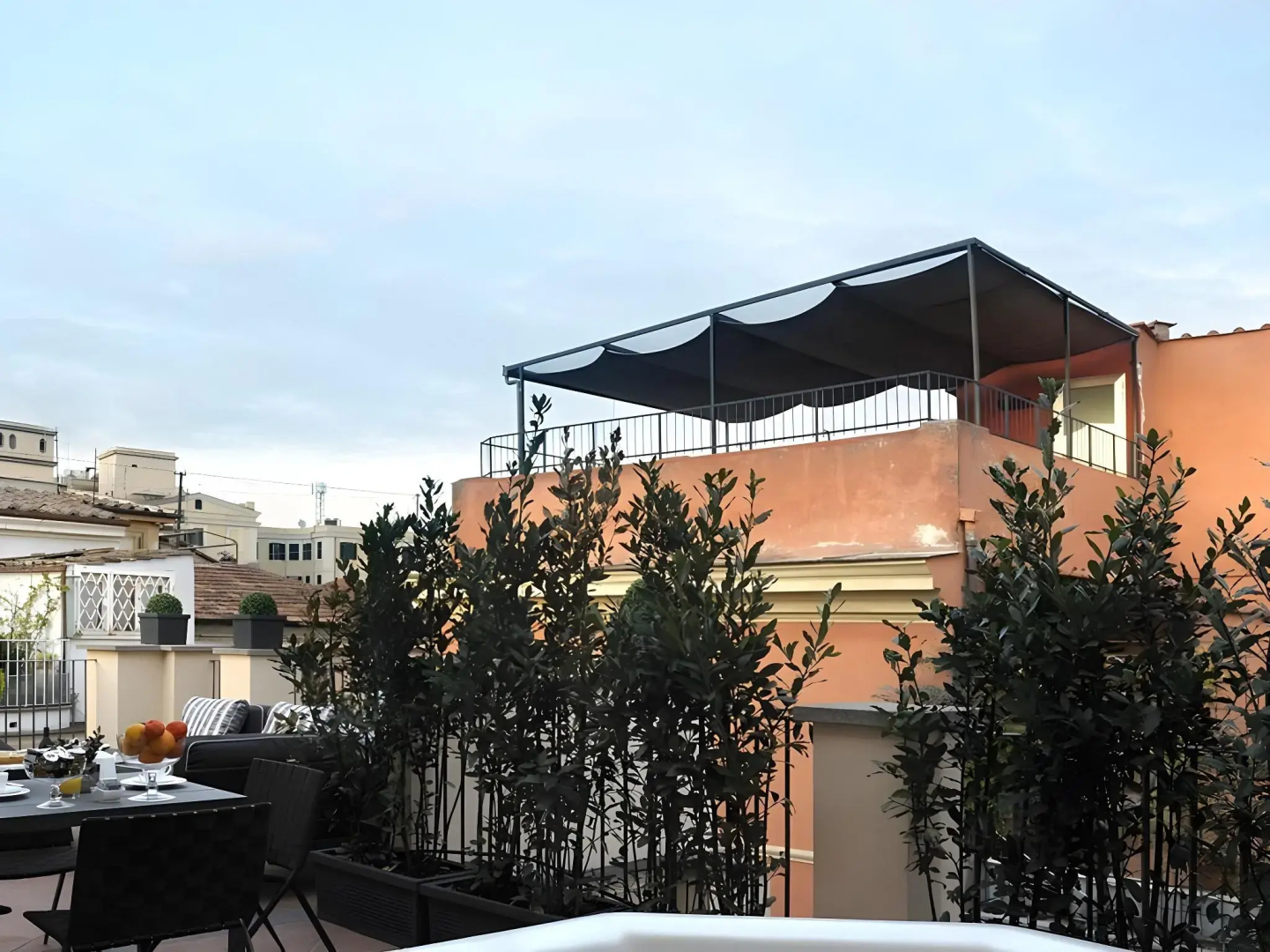 Trevi Palace Luxury Inn