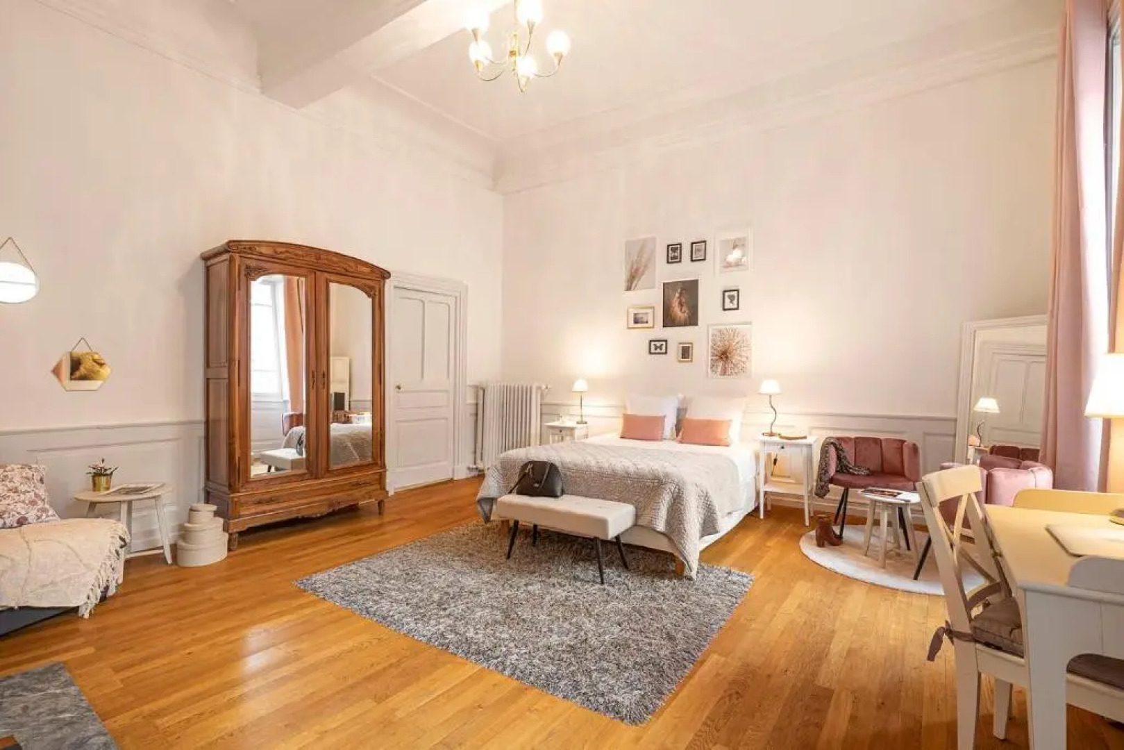 Les Suites de lHôtel Particulier De Sautet