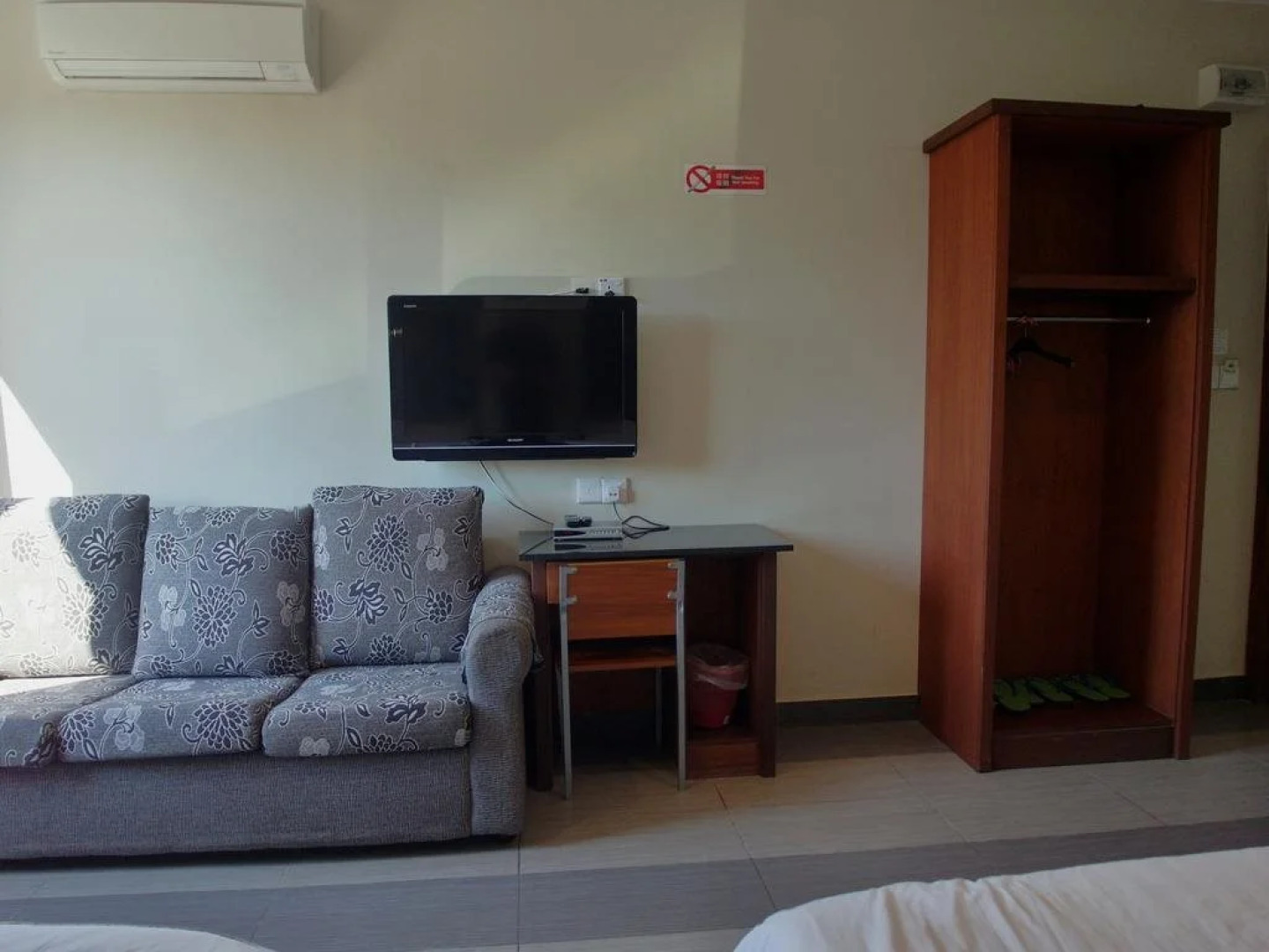 682 Lodge by OYO Rooms