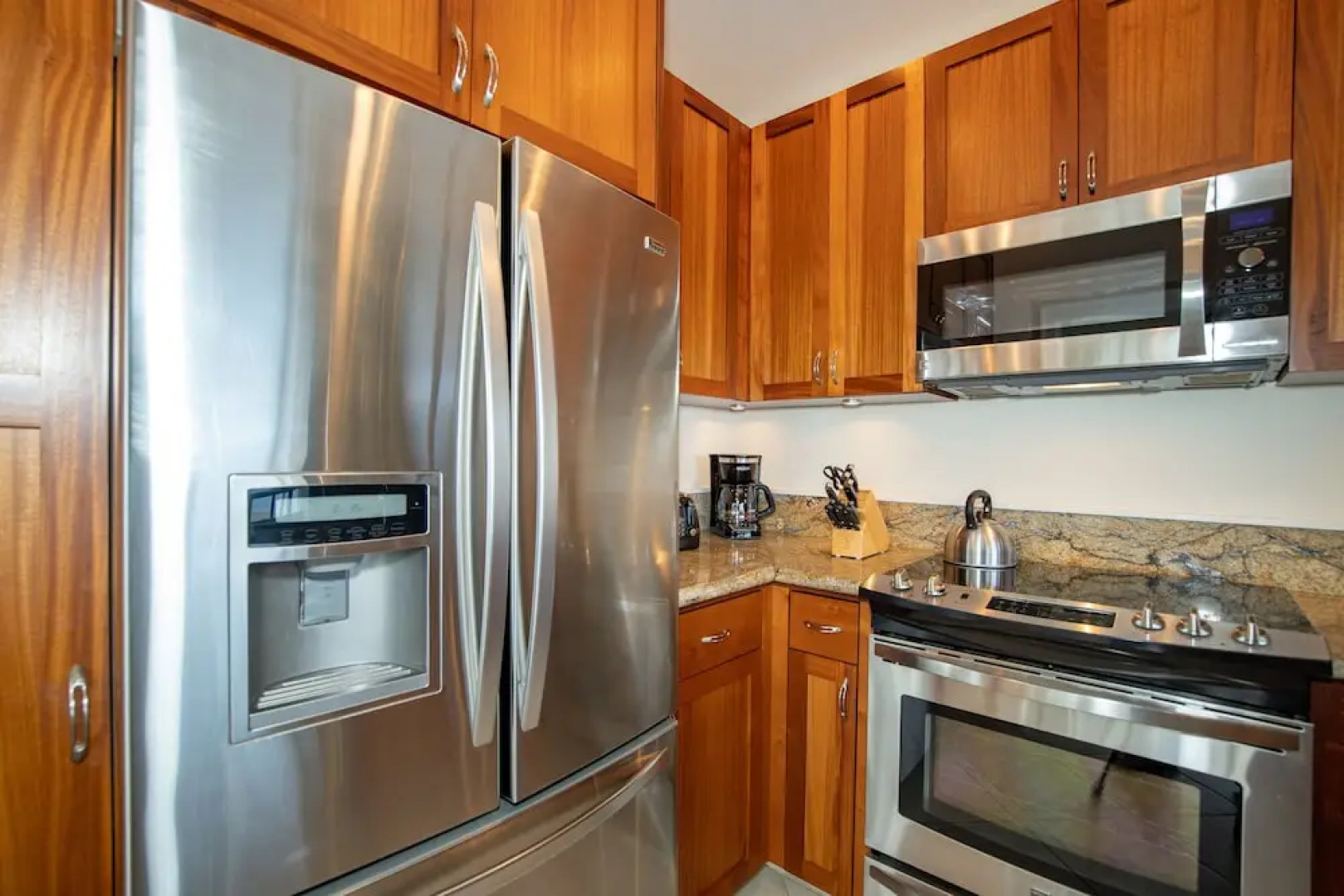 Bay Villa 19G4 Gold Beach Front by RedAwning