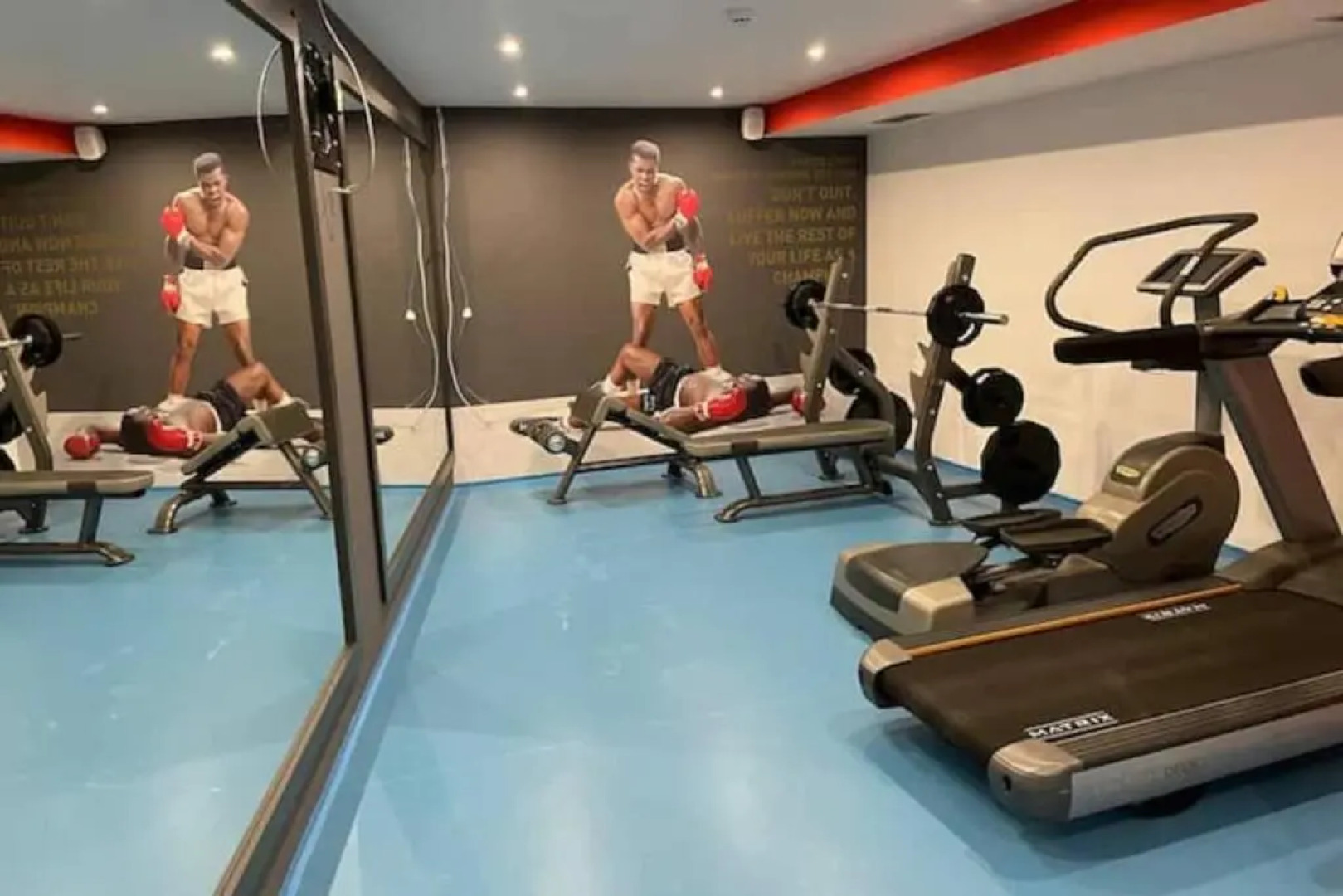 Modern Top Floor Sea View 3BR with Pools, Spa & Fitness