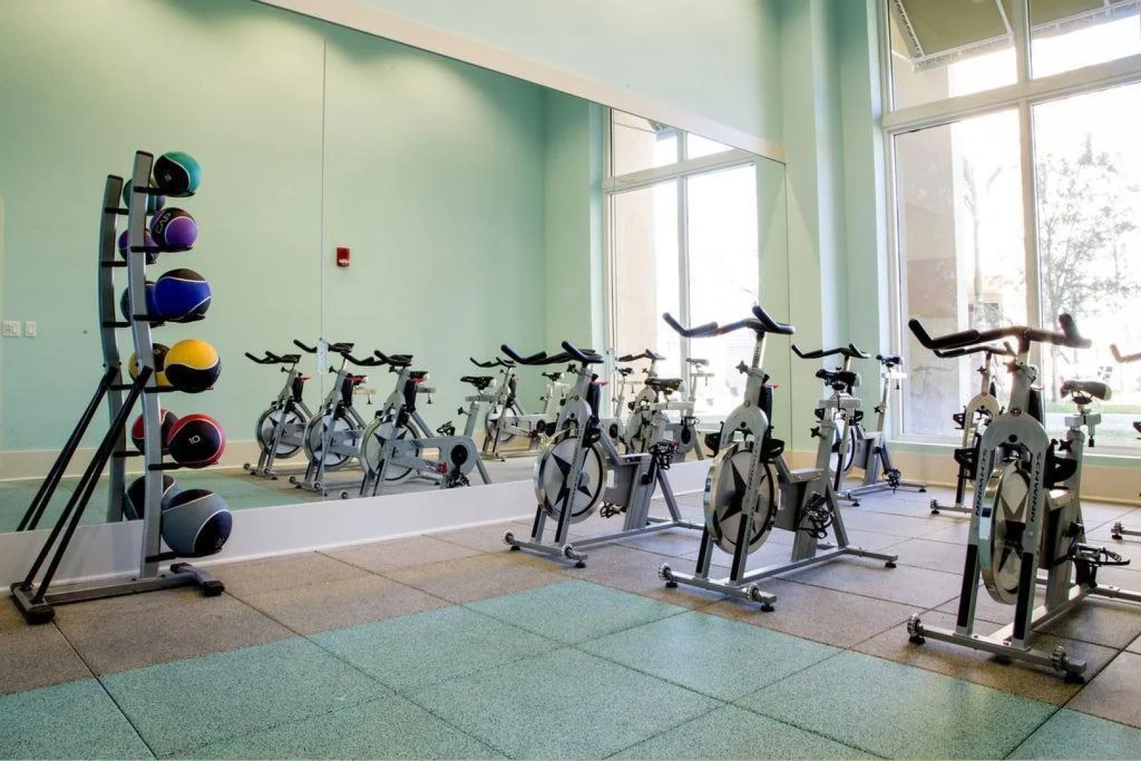 Mare Azur Miami Luxury Apartments by Grand Bay