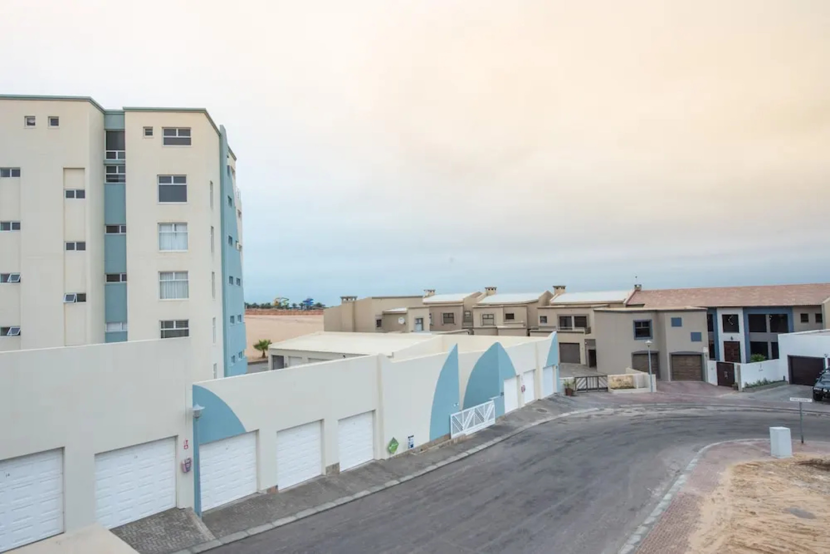 Long Beach Self-Catering