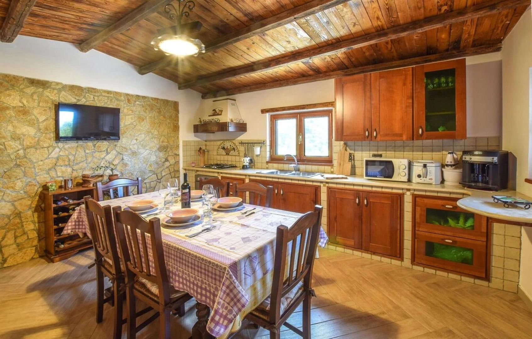 Beautiful Home in Motta San Giovanni With Wifi and 2 Bedrooms