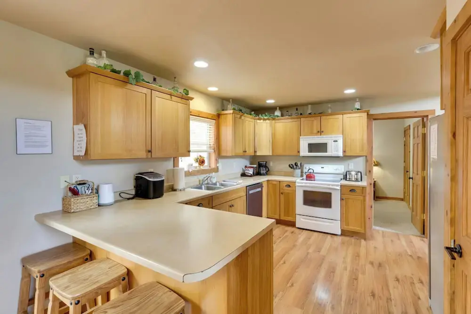 Cabin w/ On-site Trails - 15 Miles to Mt Rushmore!