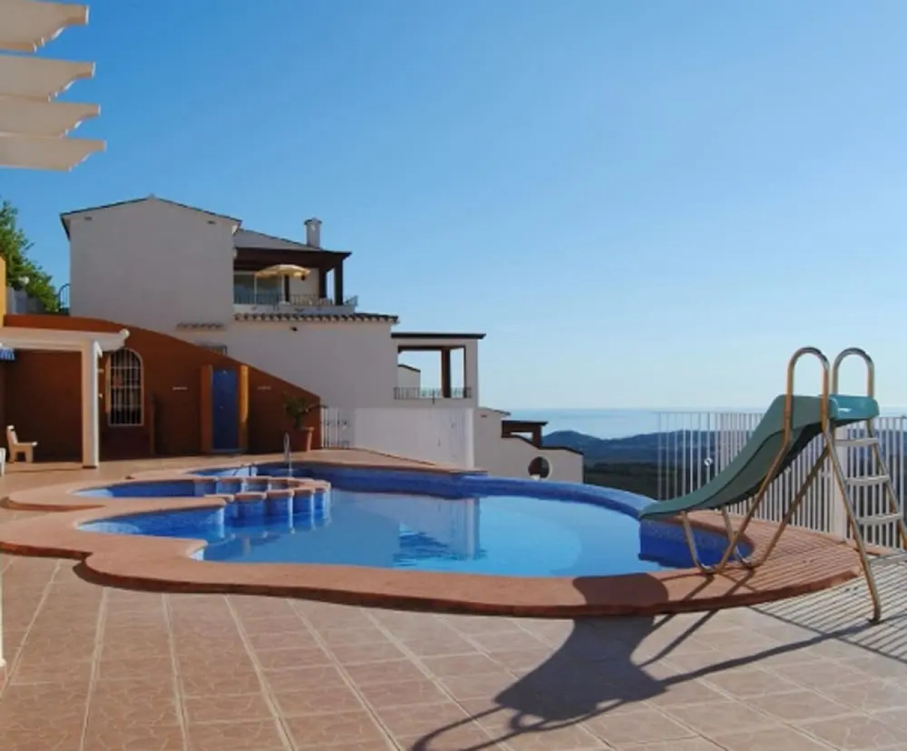 Apartment With 2 Bedrooms in El Poble Nou de Benitatxell, With Wonderf