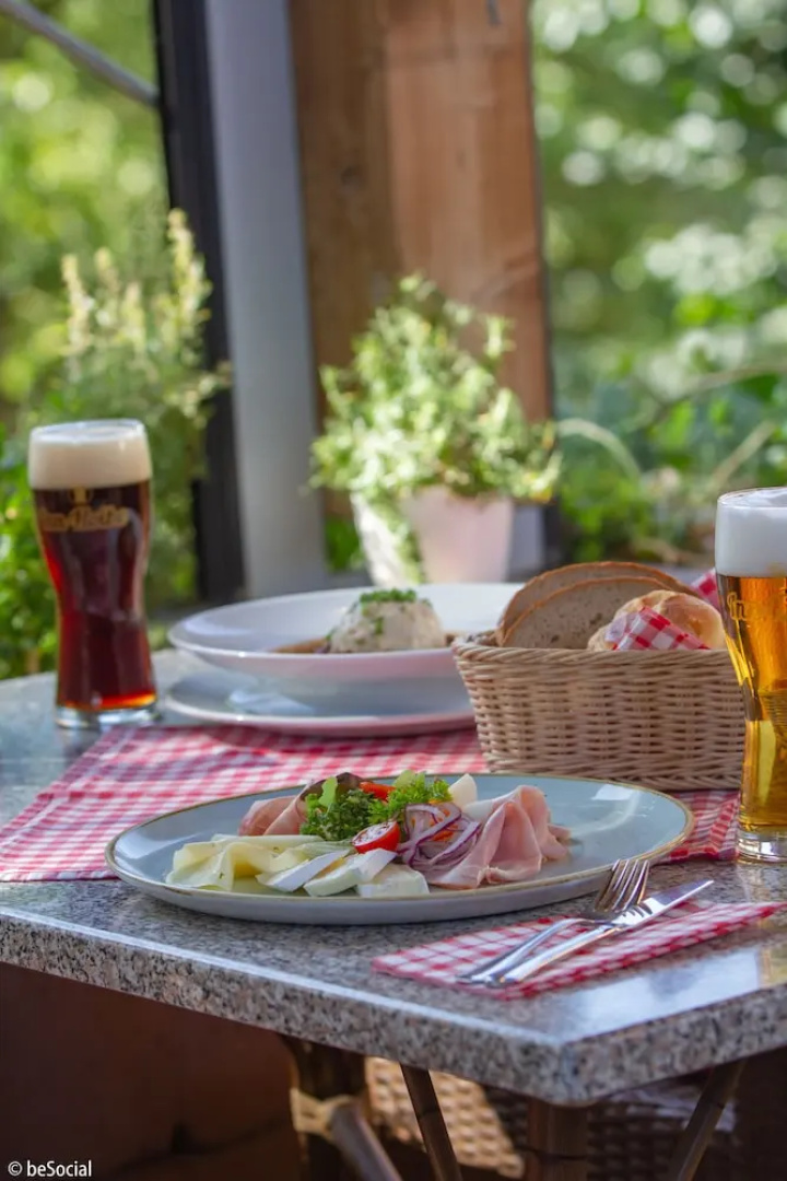 Bastei - Cafe - Restaurant