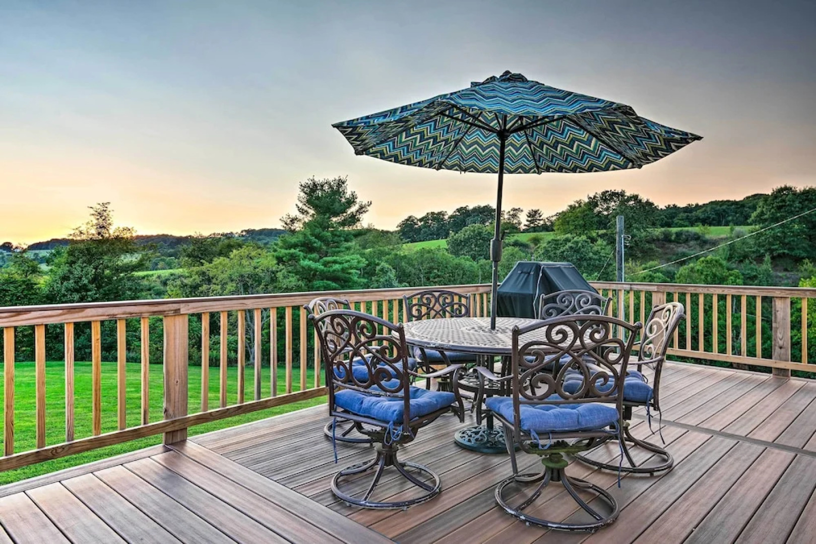 Deck & Game Room: Home in Pennsylvania Countryside