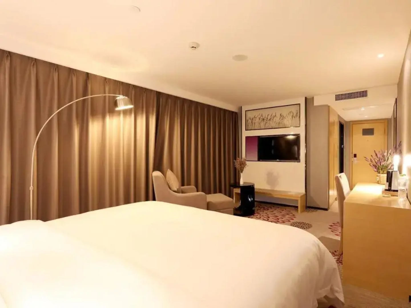 Zhanjiang Lavande Grandbuy Branch Hotel