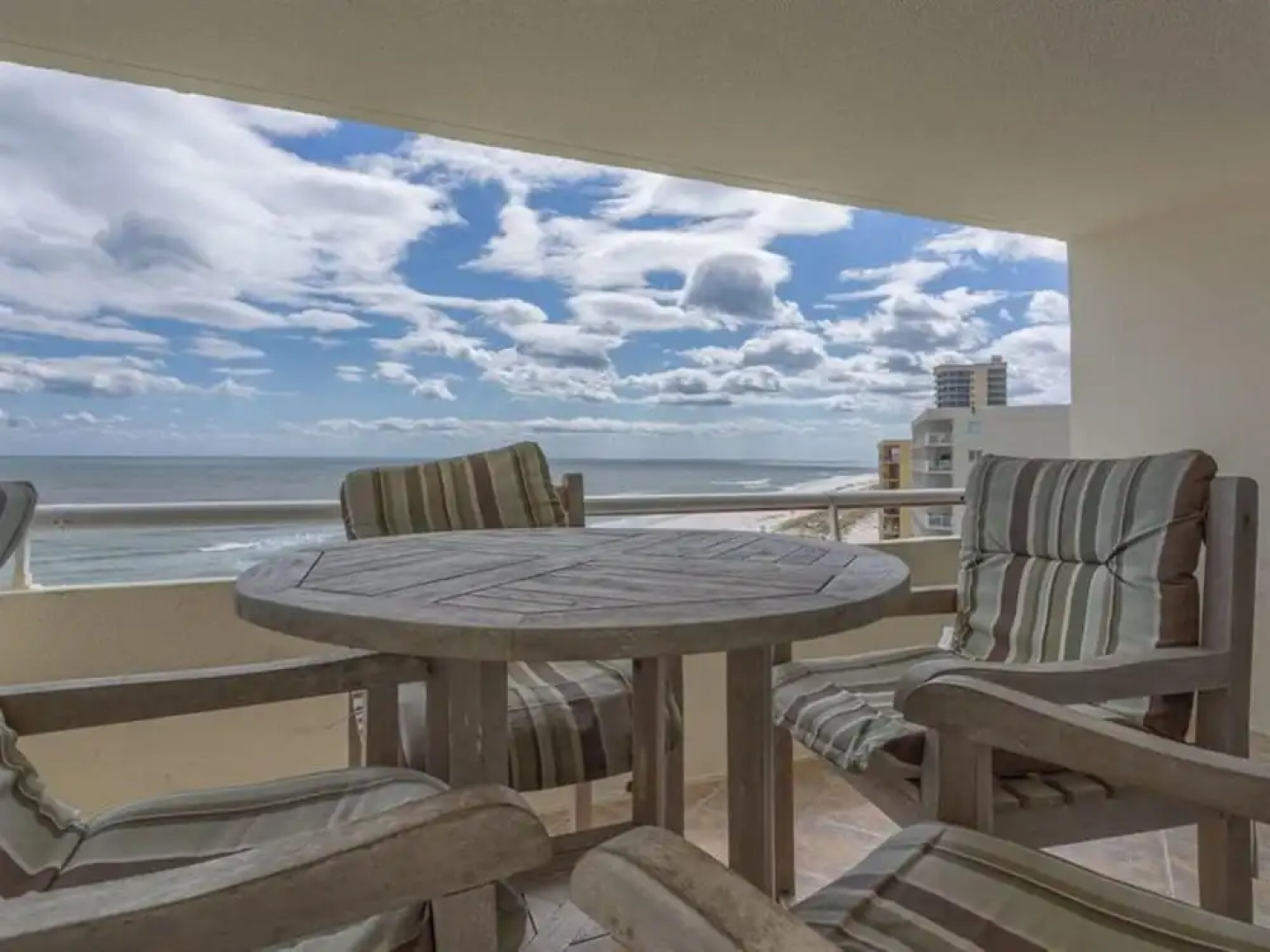 Perdido Sun by Meyer Vacation Rentals