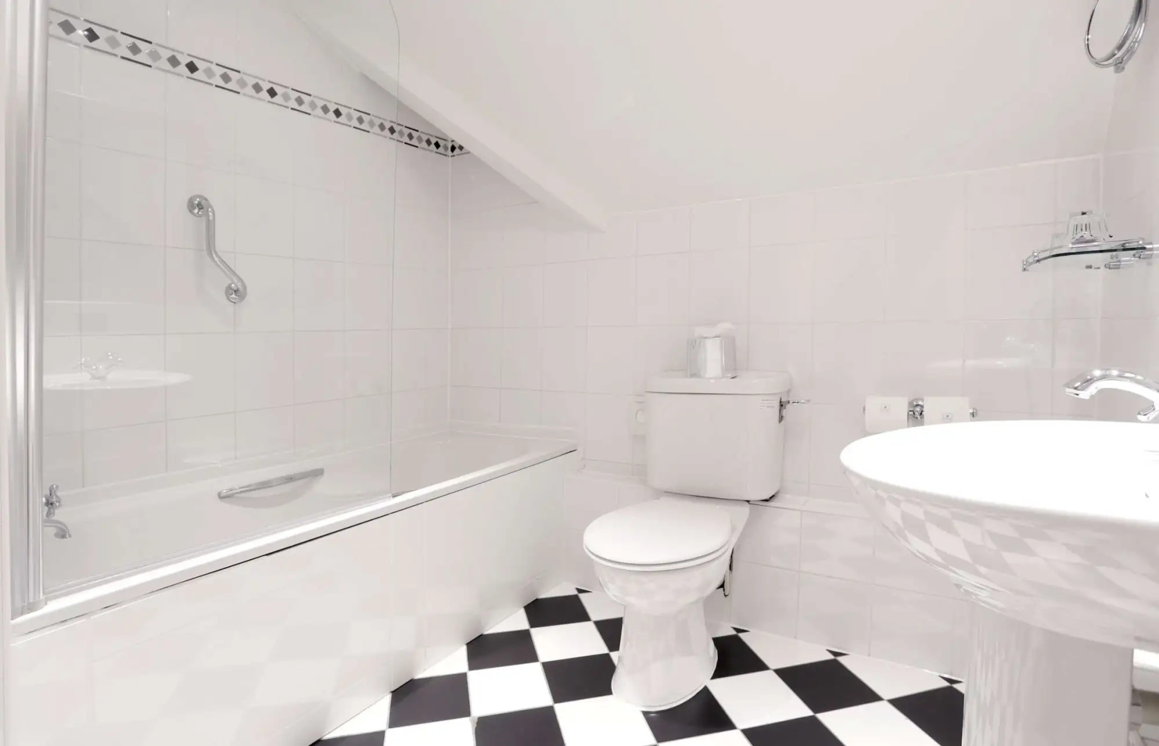 Macdonald Kilhey Court