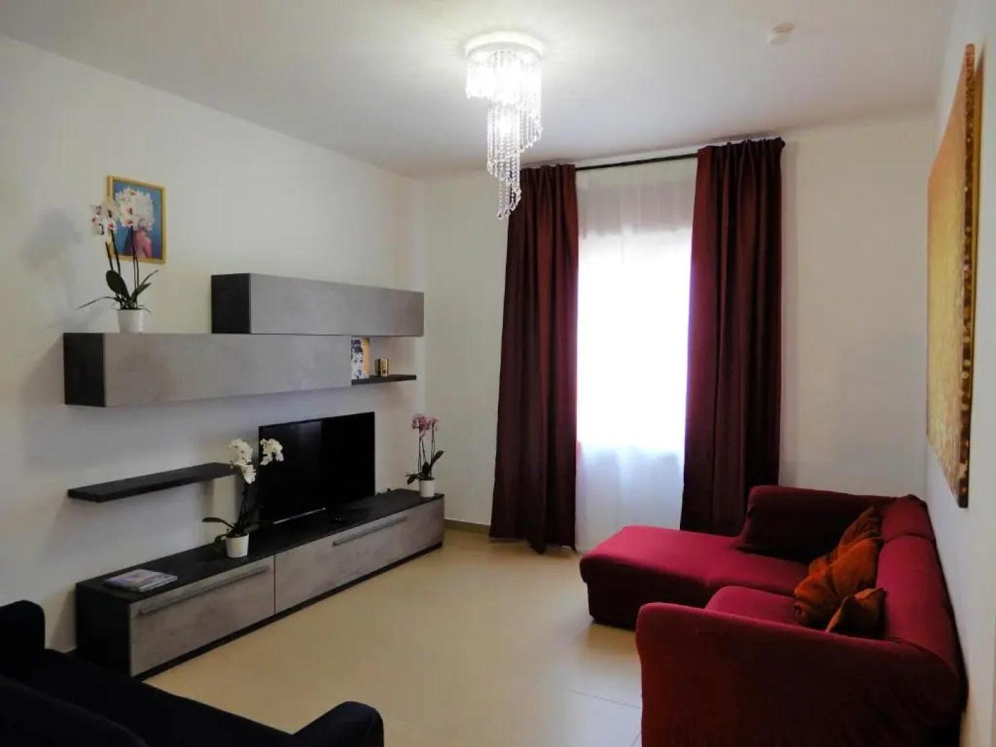 Caserta Royale Apartment